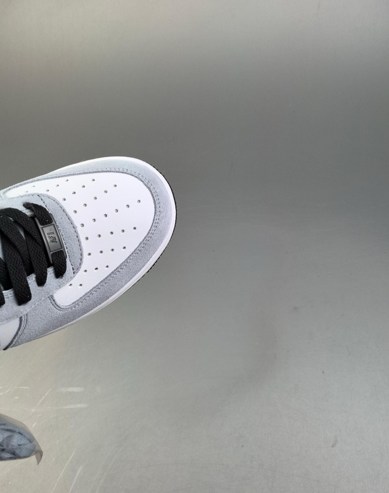 Air Force 1 07 Lv8 36-45