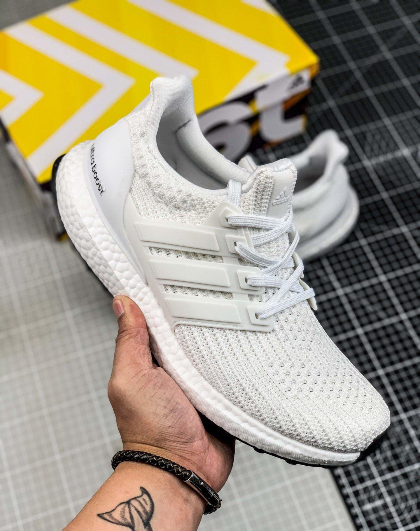 Ultra Boost 40
