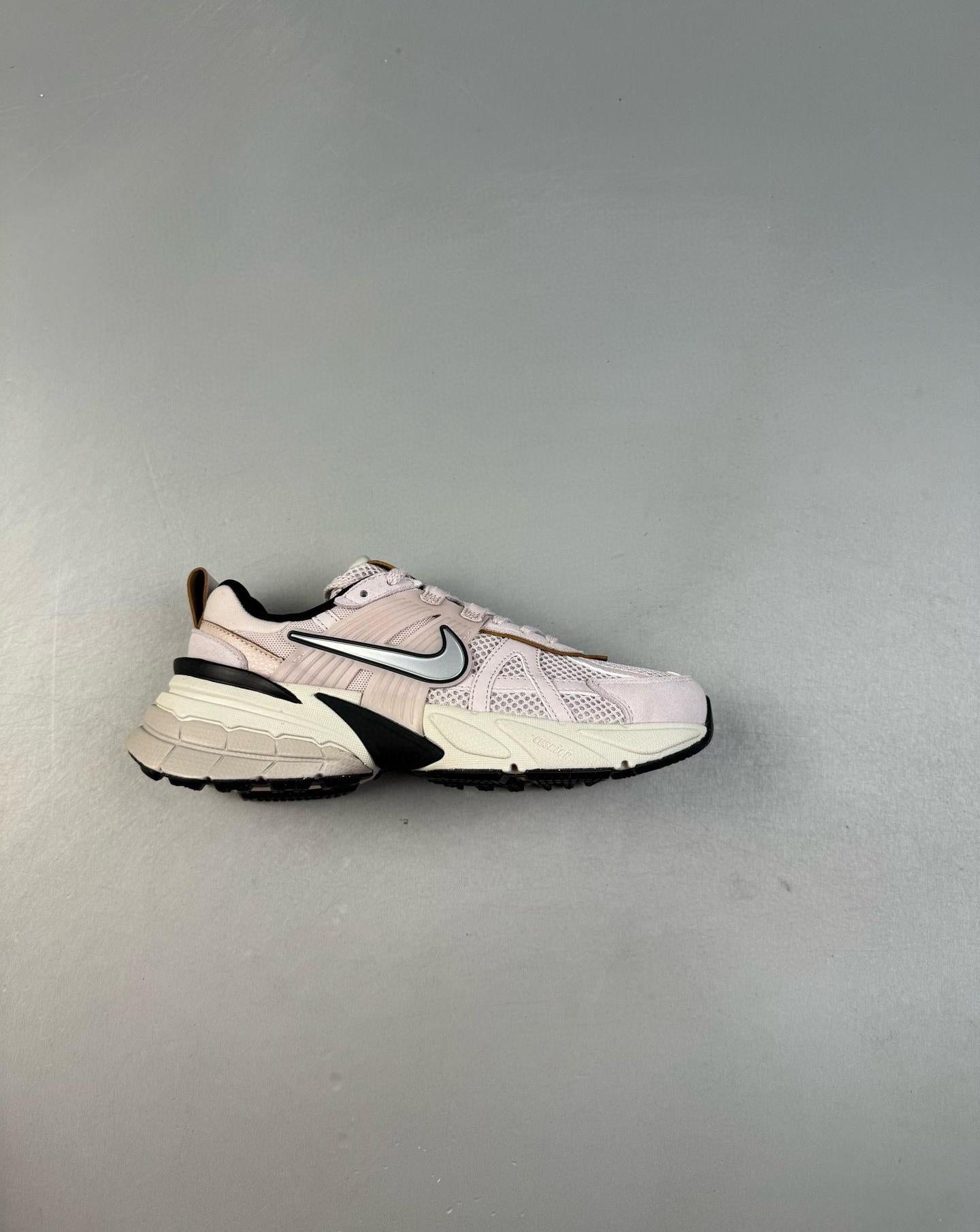 200 V2k Runtekk Fn6703-001 Size36-45 _1