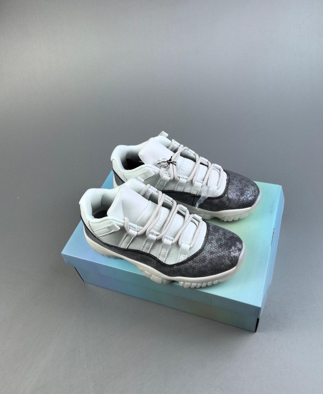 Air Jordan 11 Retro Low Year Of The Snake Cny 40-47
