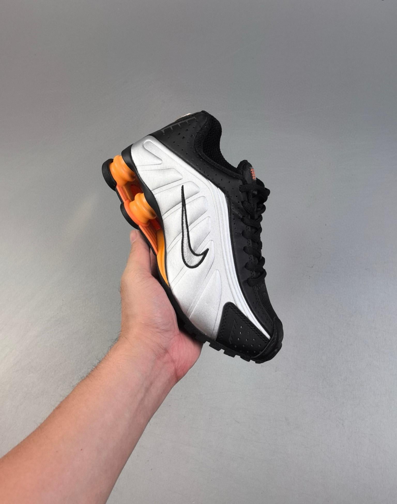 Shox R4 36-45