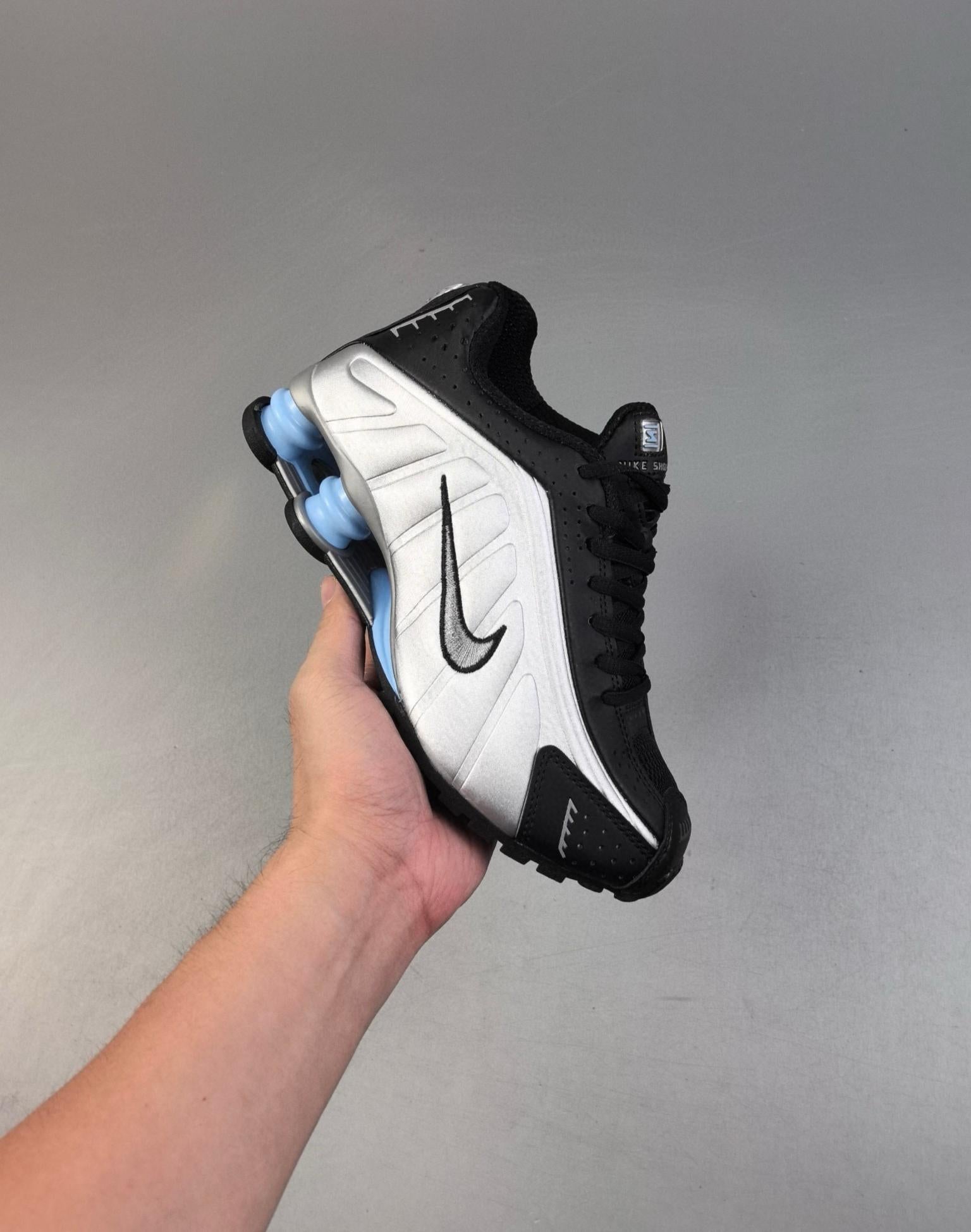 Shox R4 36-45