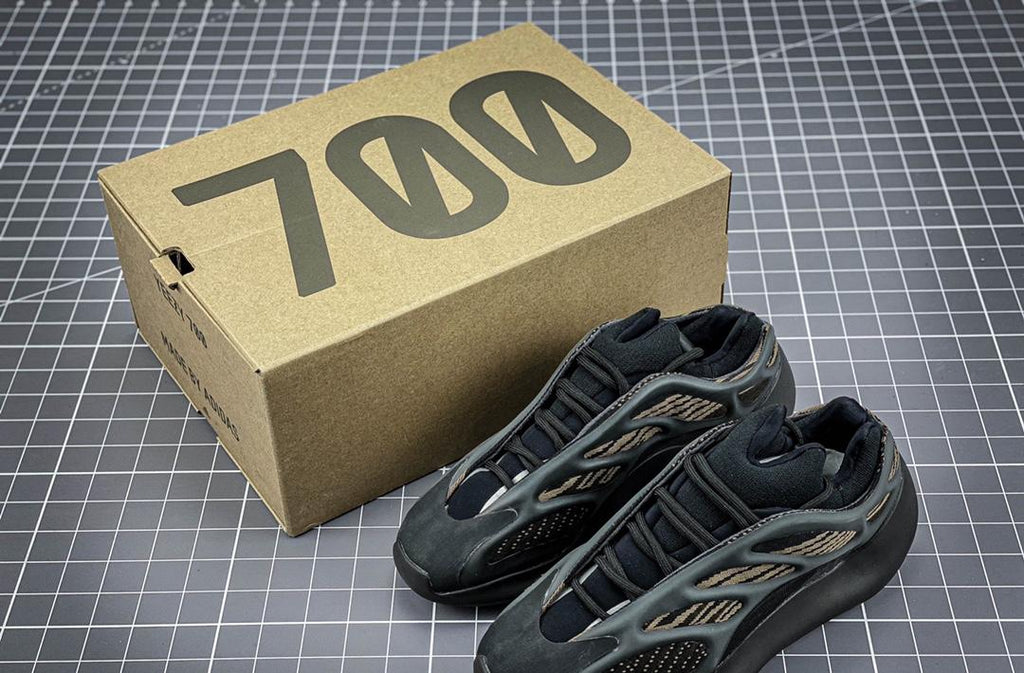 Yeezy 700 V3 36-46