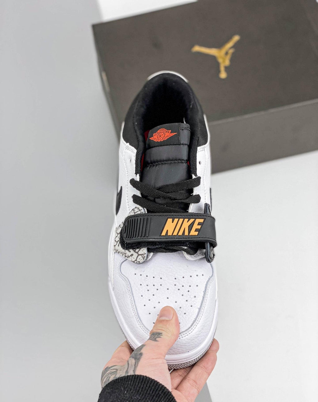 Air Jordan Legacy