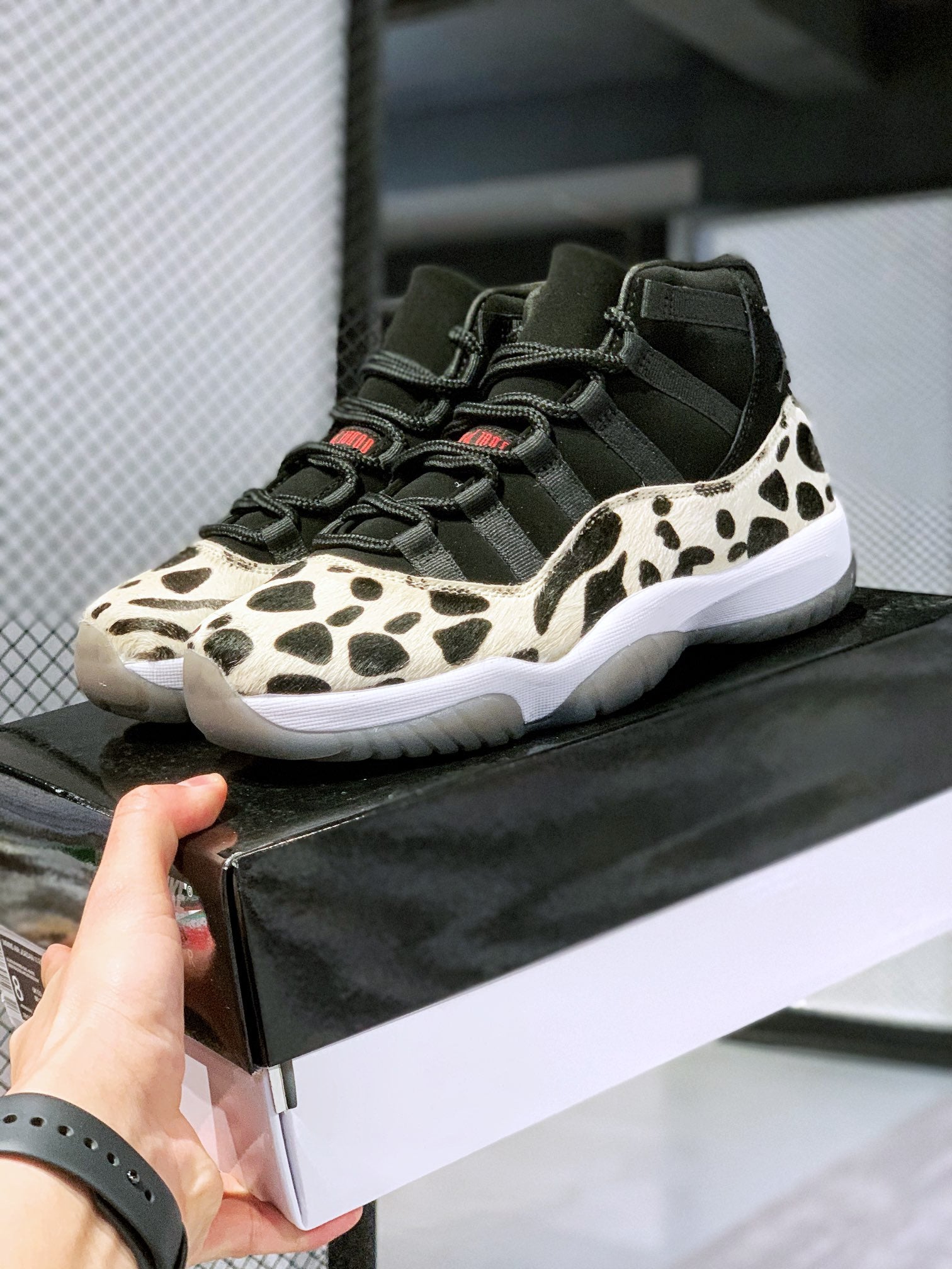 Air Jordan 11 Animal 36-44
