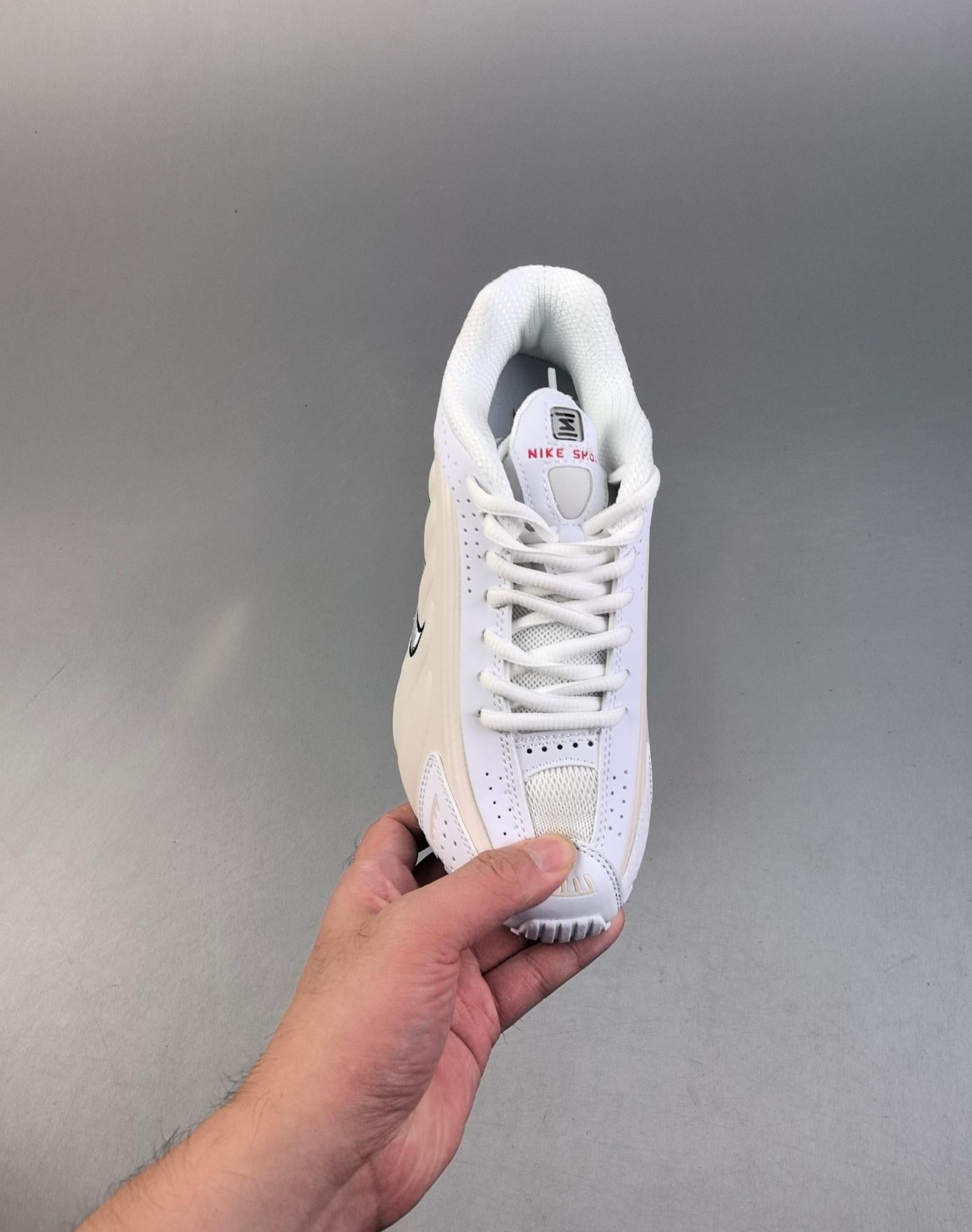 Shox R4 36-45