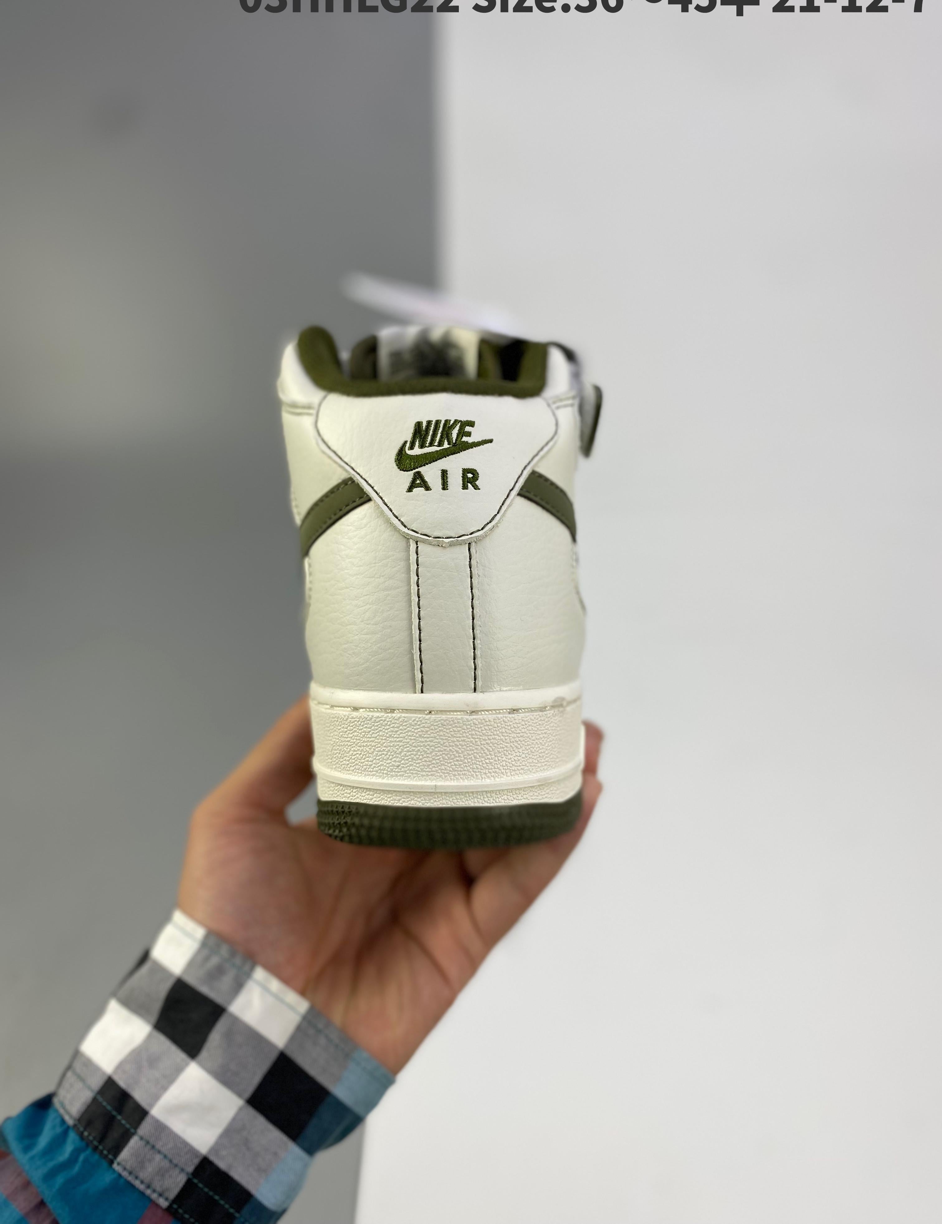 Air Force 1 Mid 07 36-45