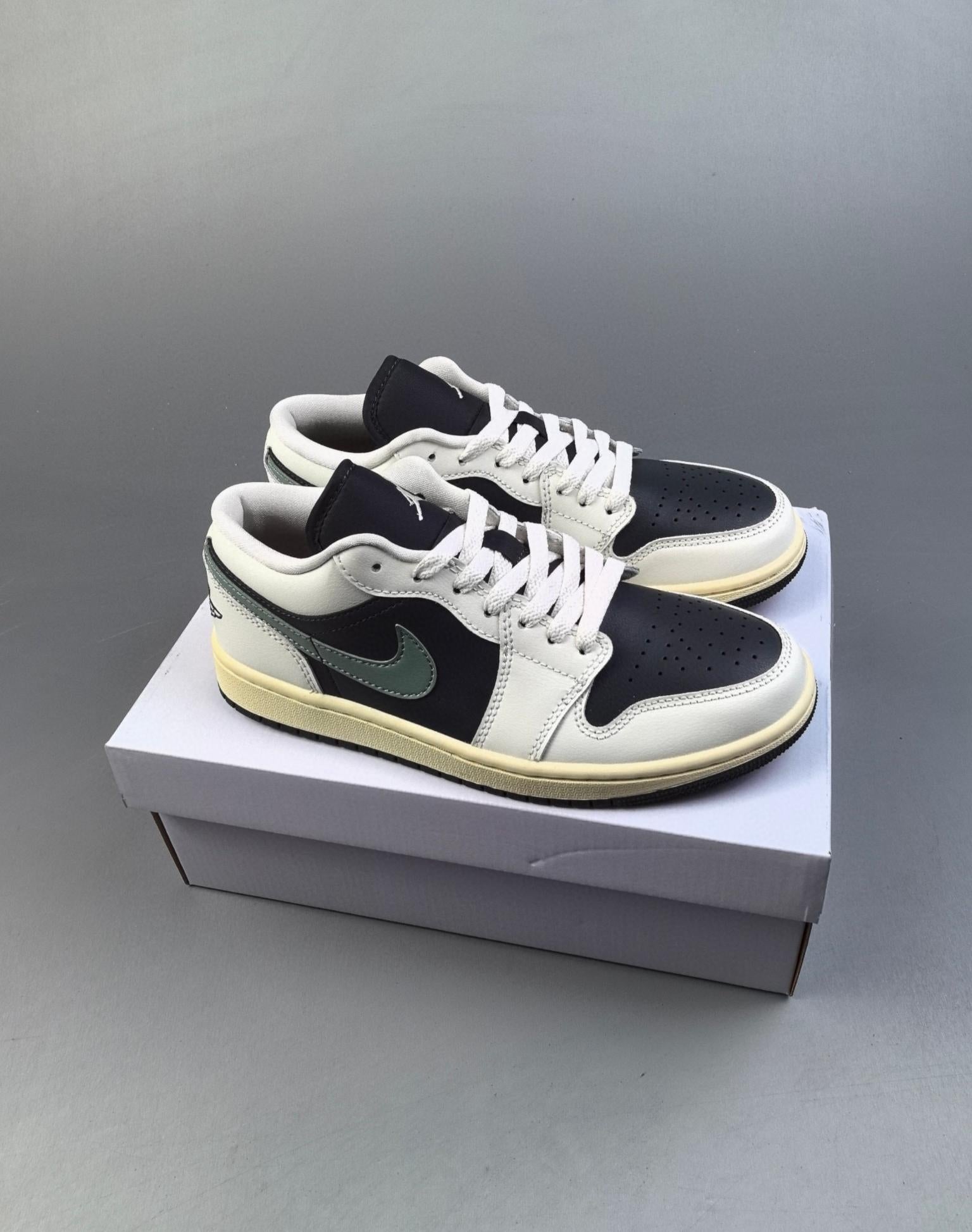 Air Jordan 1 Low Wmns Jade Smoke 36-46