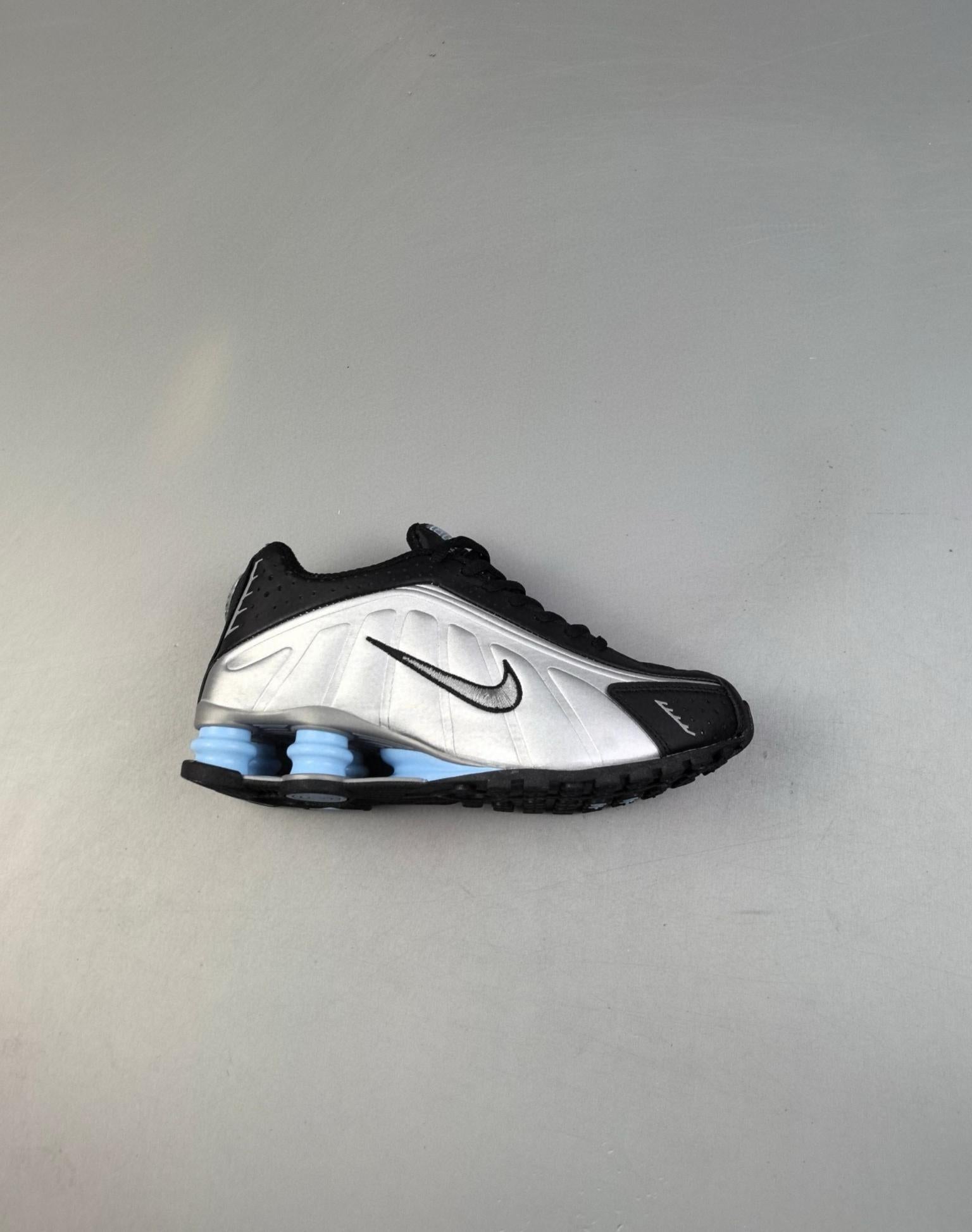 Shox R4 36-45