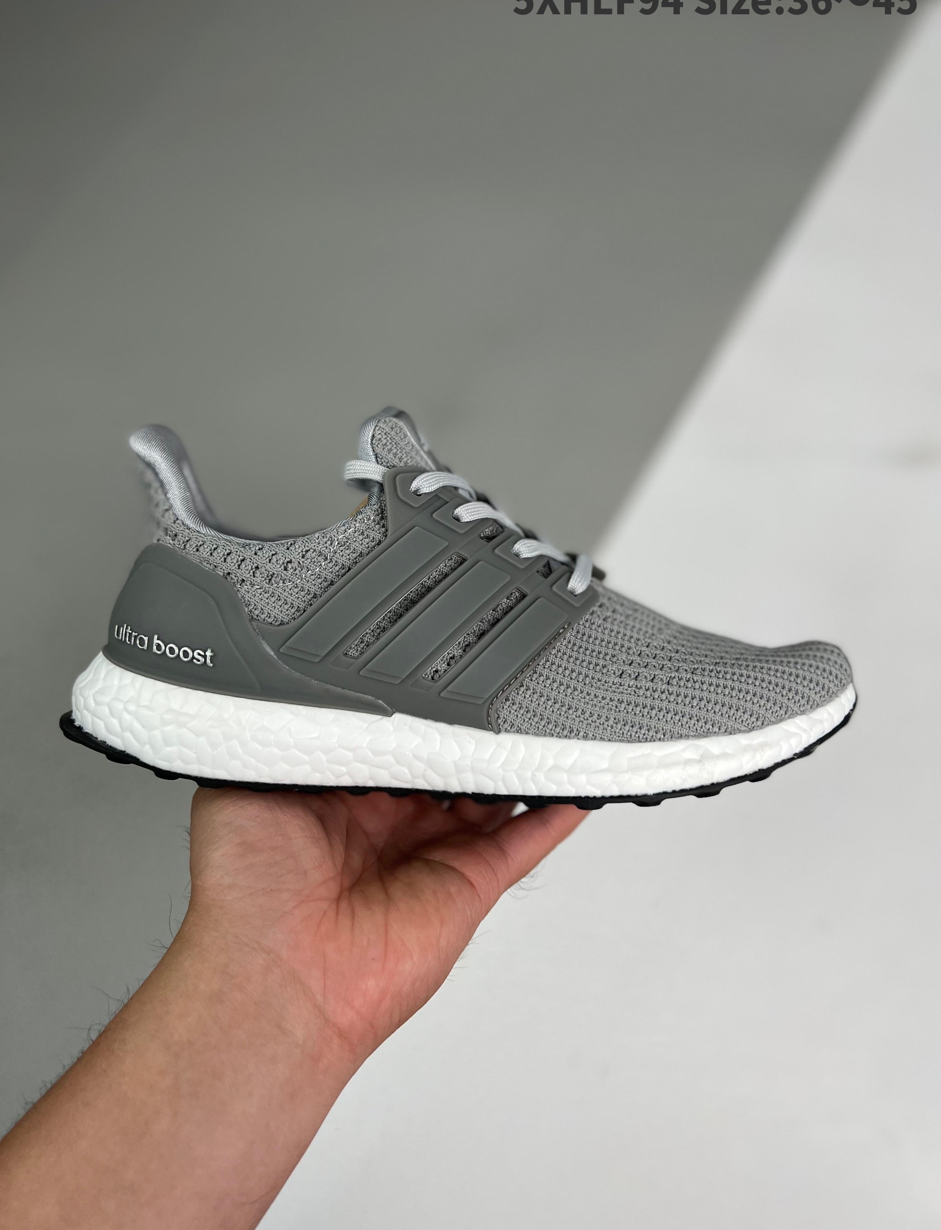 Ultra Boost 40