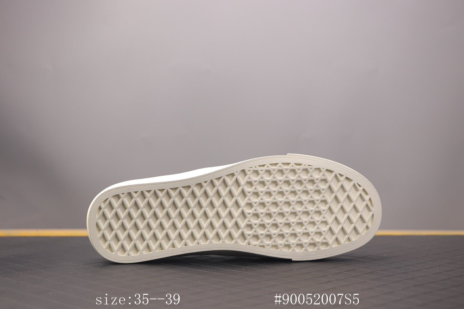 G*cci Distressed Leather 36-45