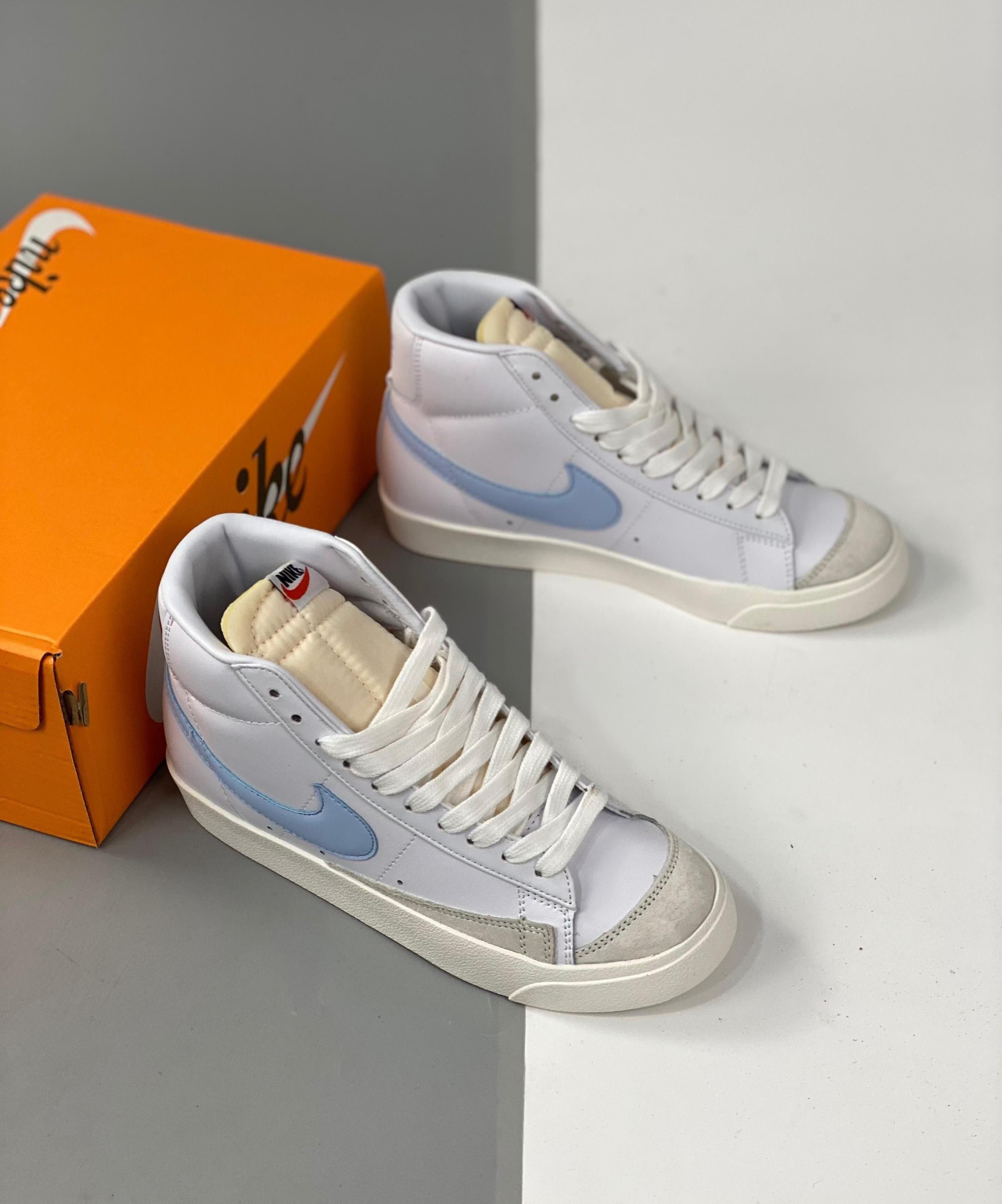 Blazer Mid 1977 Vintage sketch 36-45