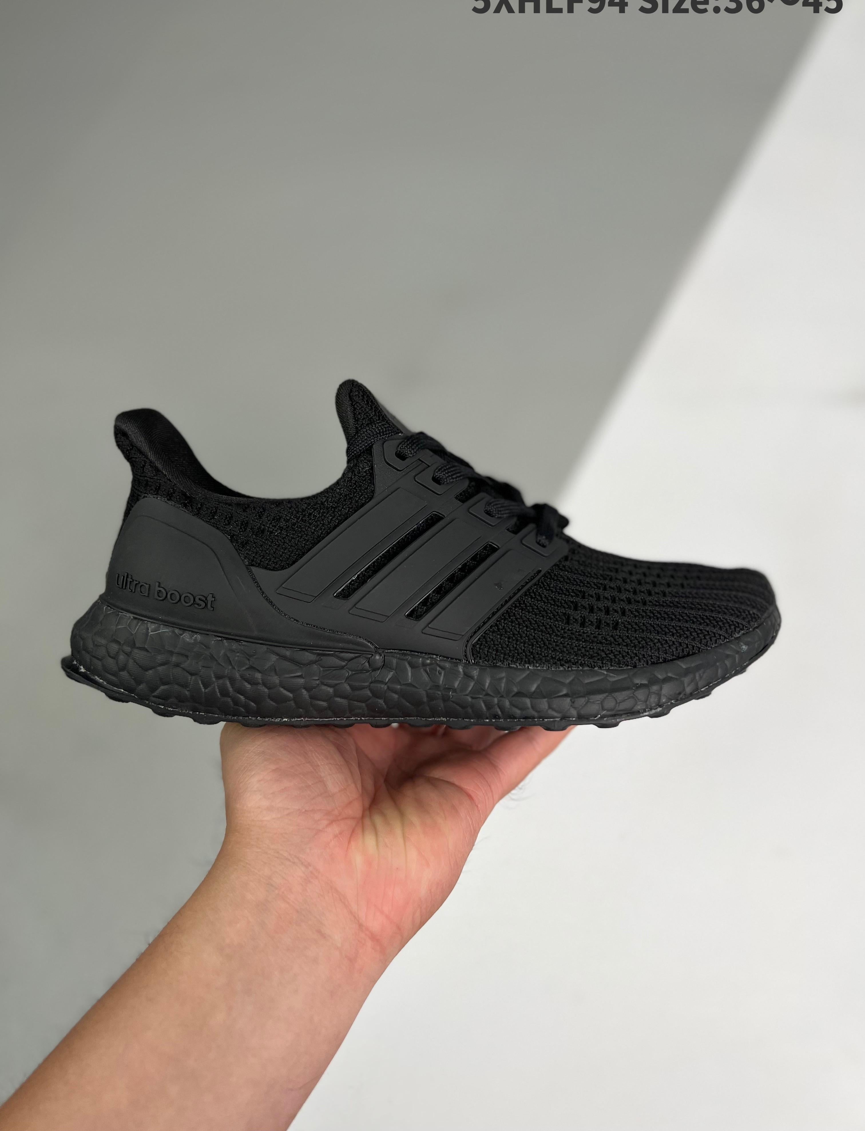 Ultra Boost 40