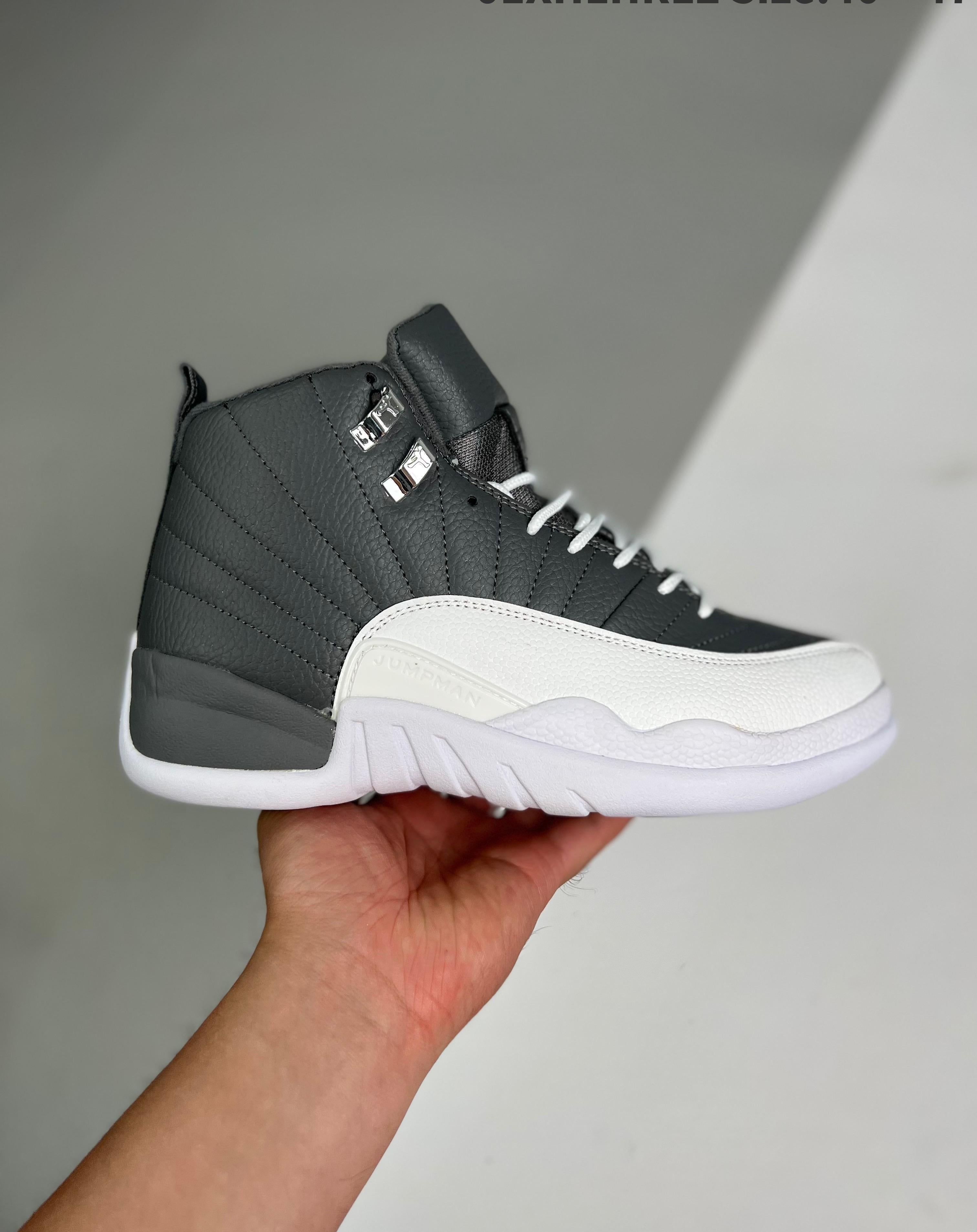 Air Jordan 12 Retro Black Taxi 40-47