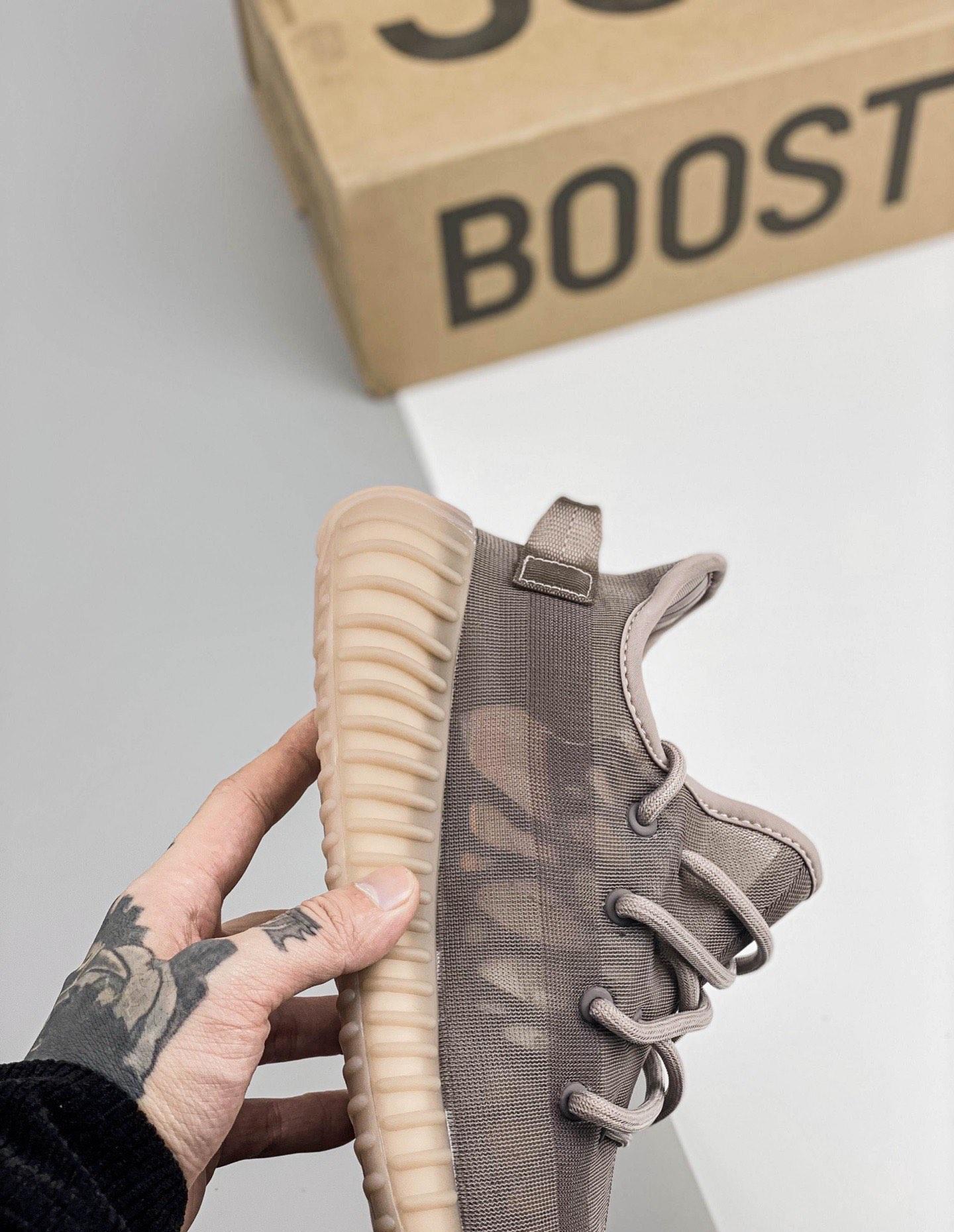 Kanye West X Yeezy Boost 350 V2ash Pearl