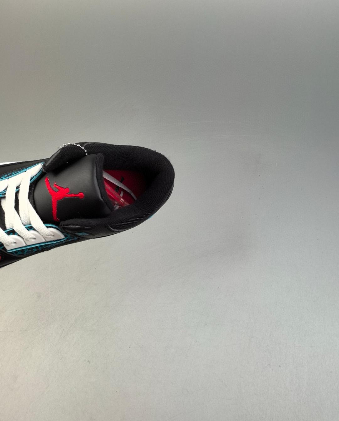 Air Jordan 3 Retro Moto 36-46