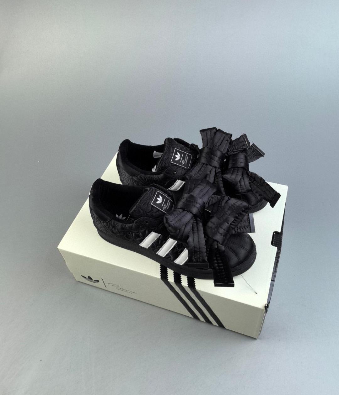 Caroline Hu X Originals Superstar W 36-45