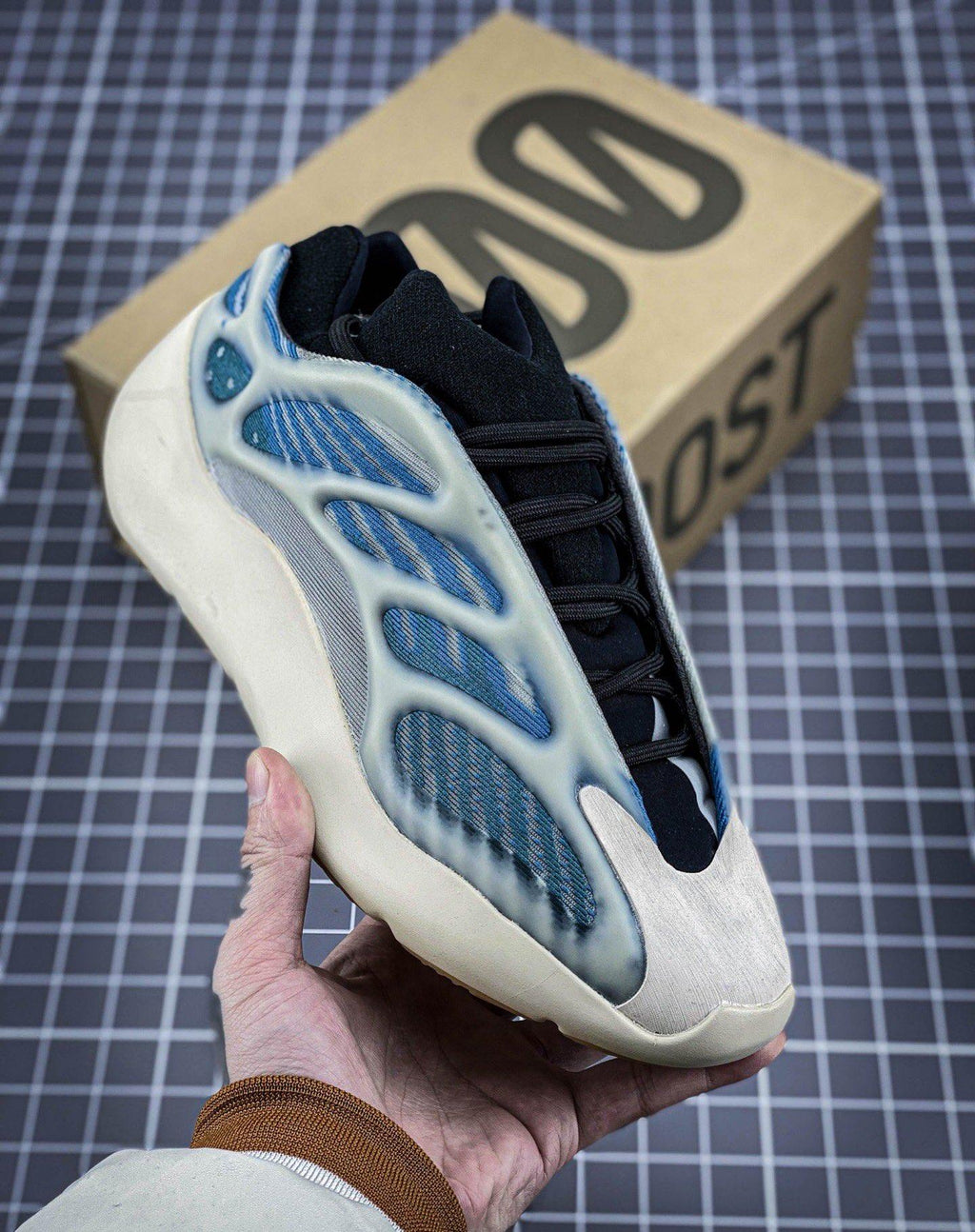 Yeezy 700 V3 36-46