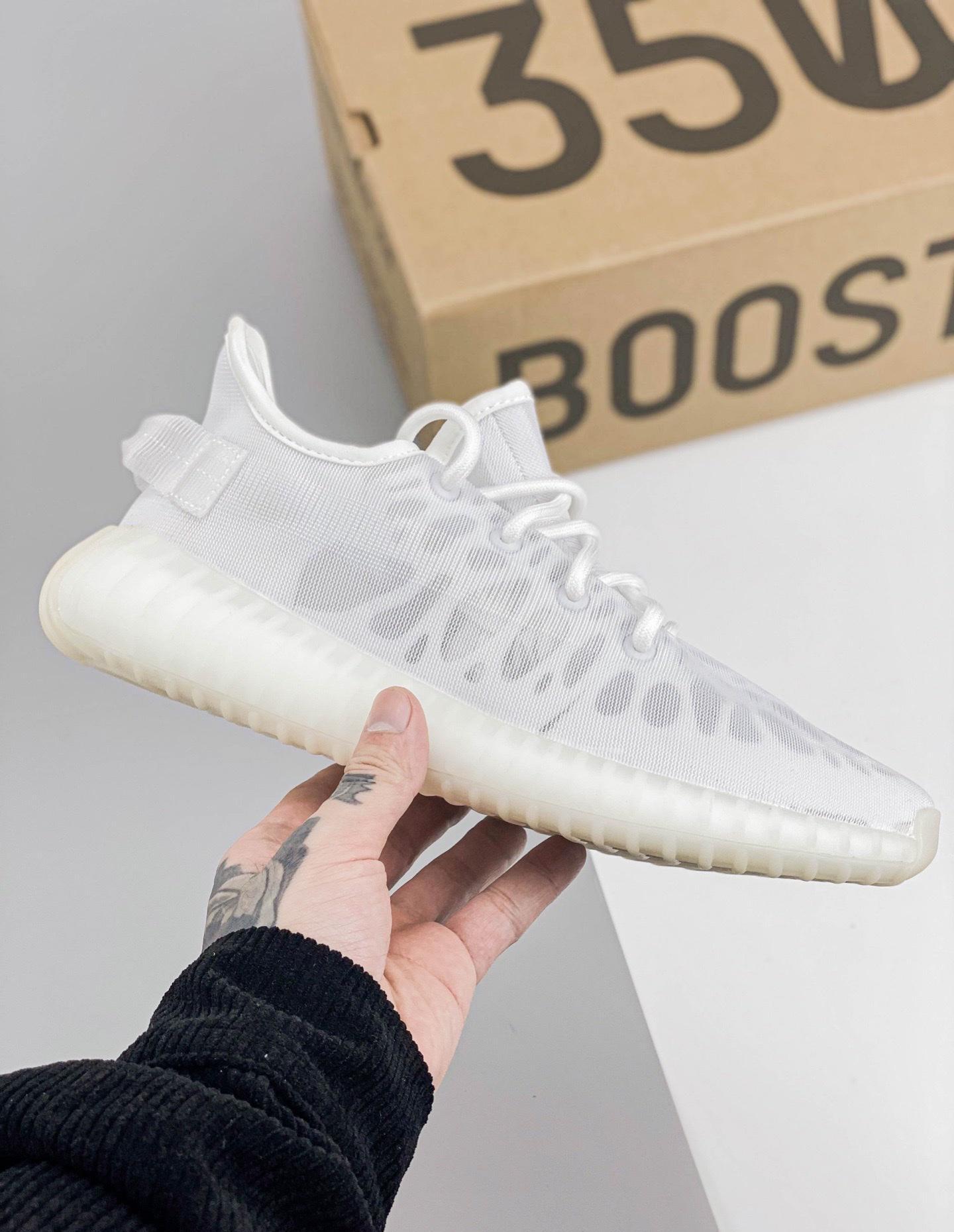 Kanye West X Yeezy Boost 350 V2ash Pearl
