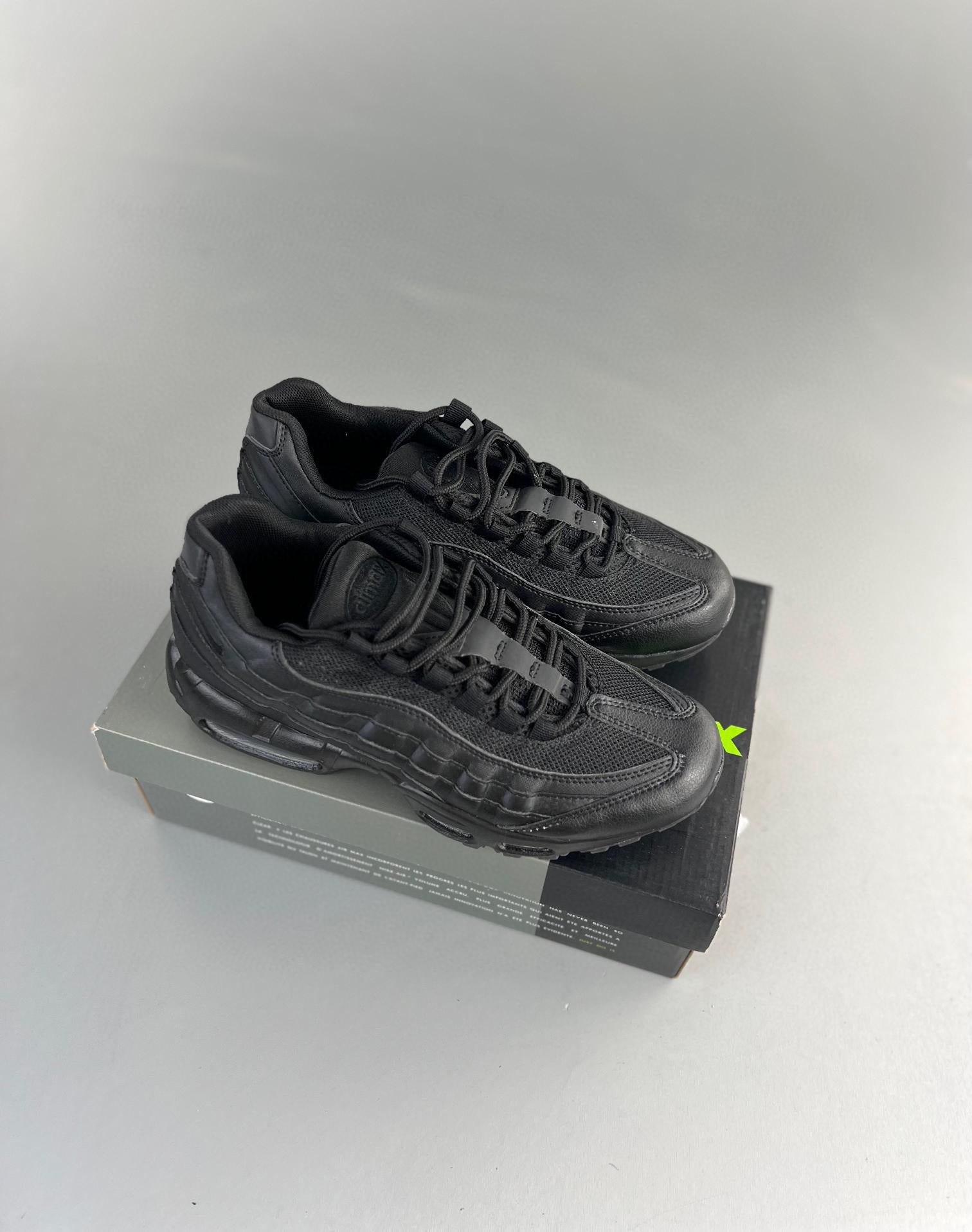 Triple Black  Air Max 95 36-46
