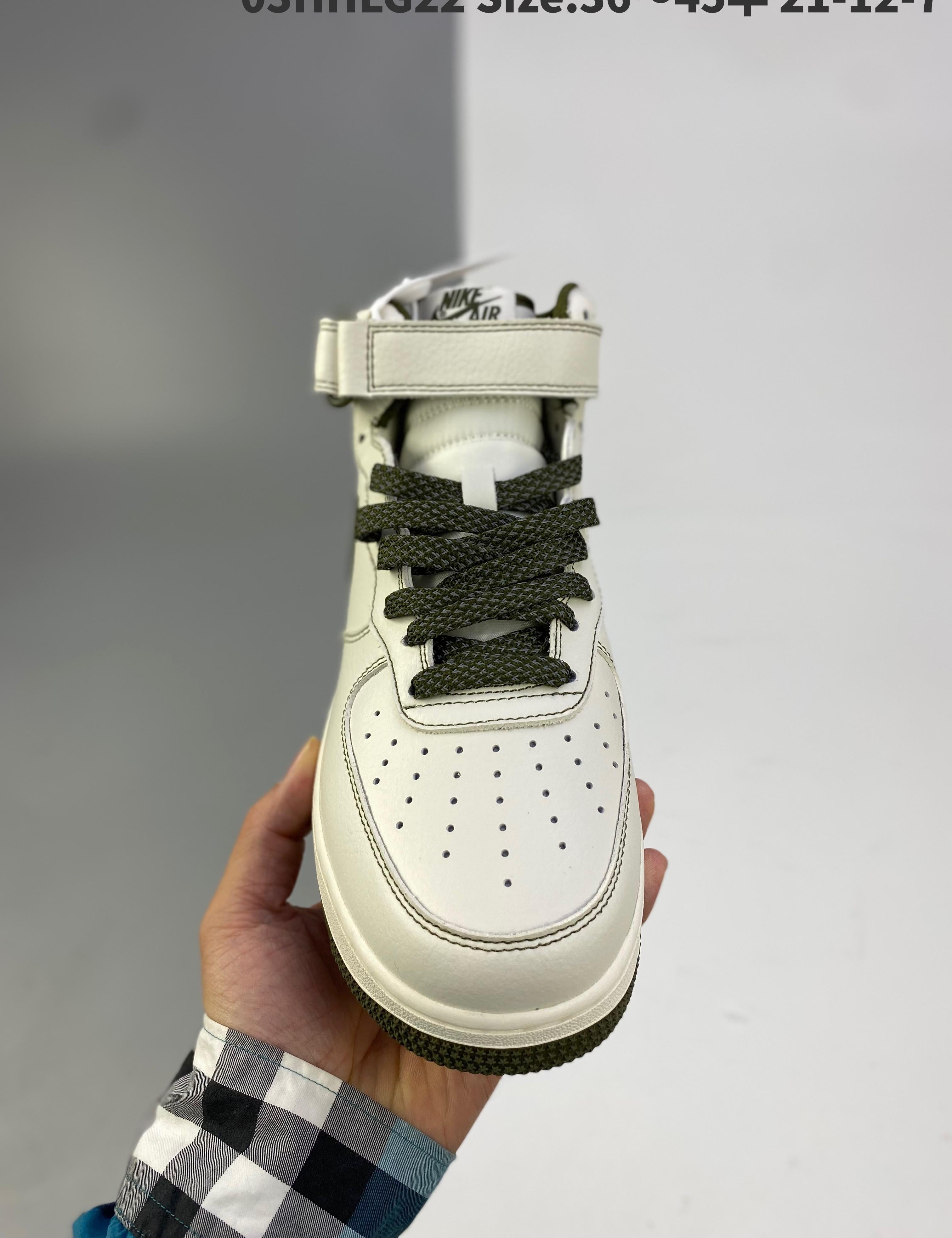 Air Force 1 Mid 07 36-45