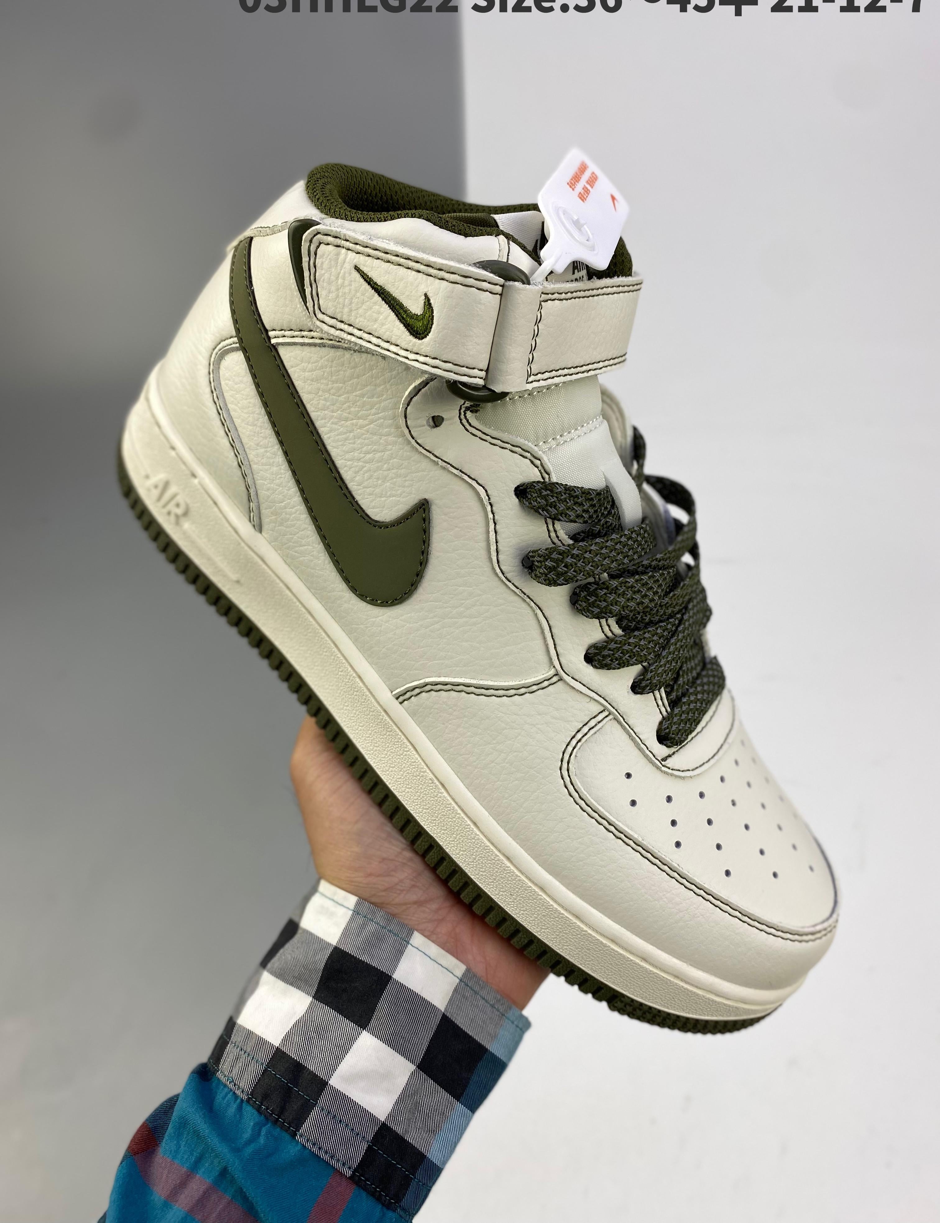 Air Force 1 Mid 07 36-45