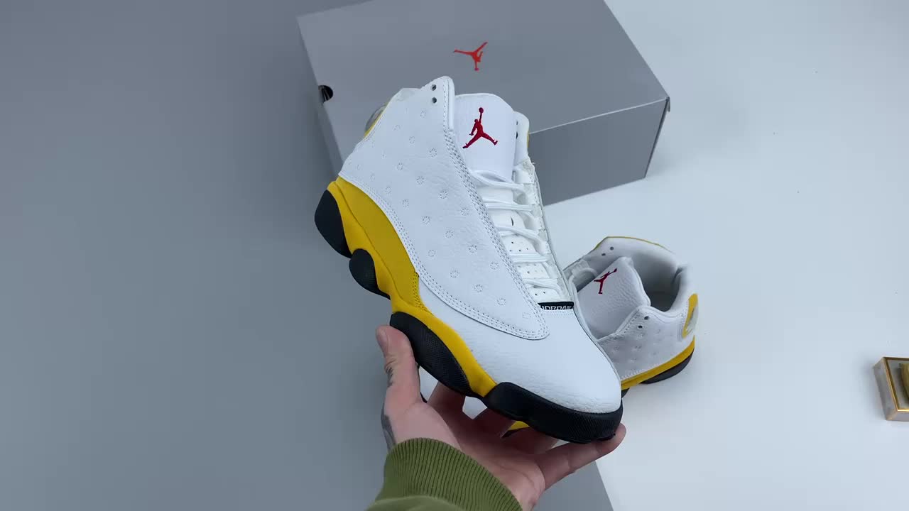 Air Jordan 13 Court Purple