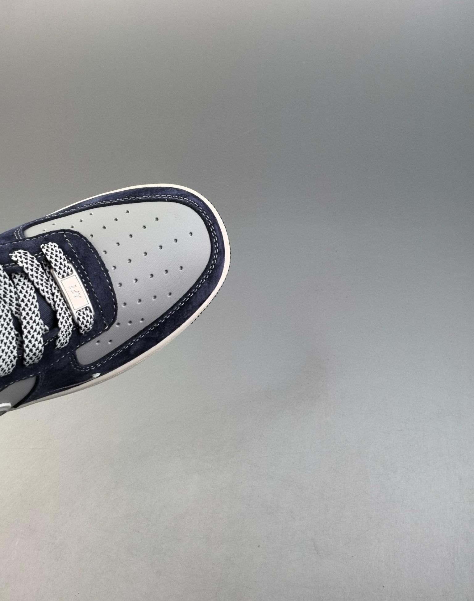 Air Force 1 07 Lv8 36-45