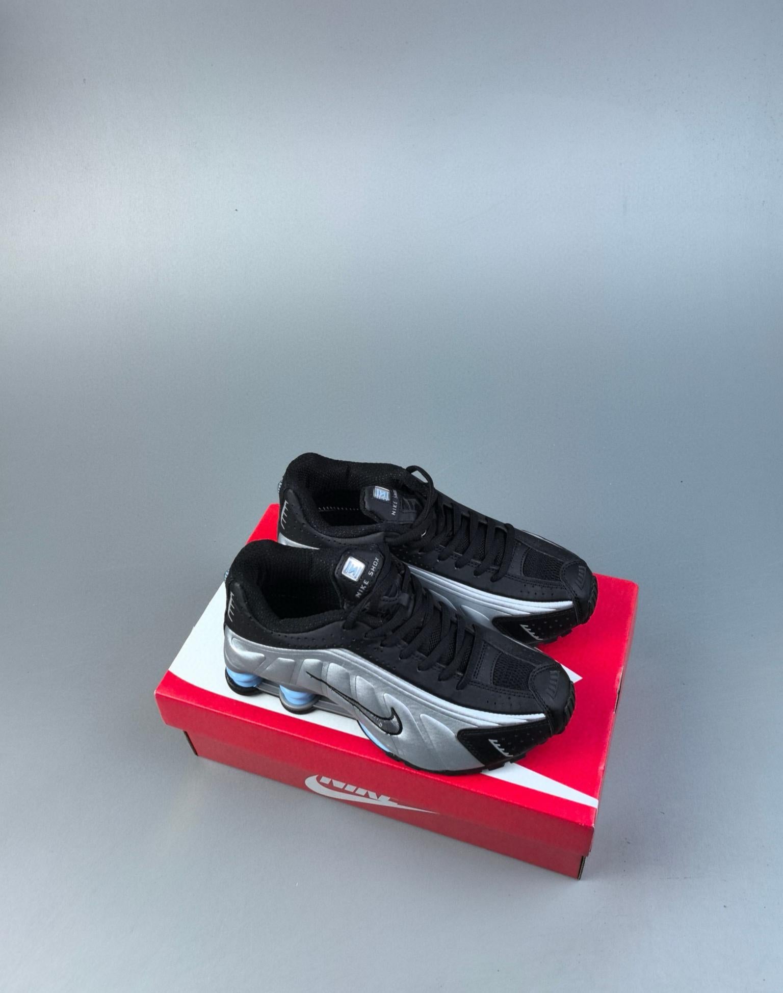 Shox R4 36-45