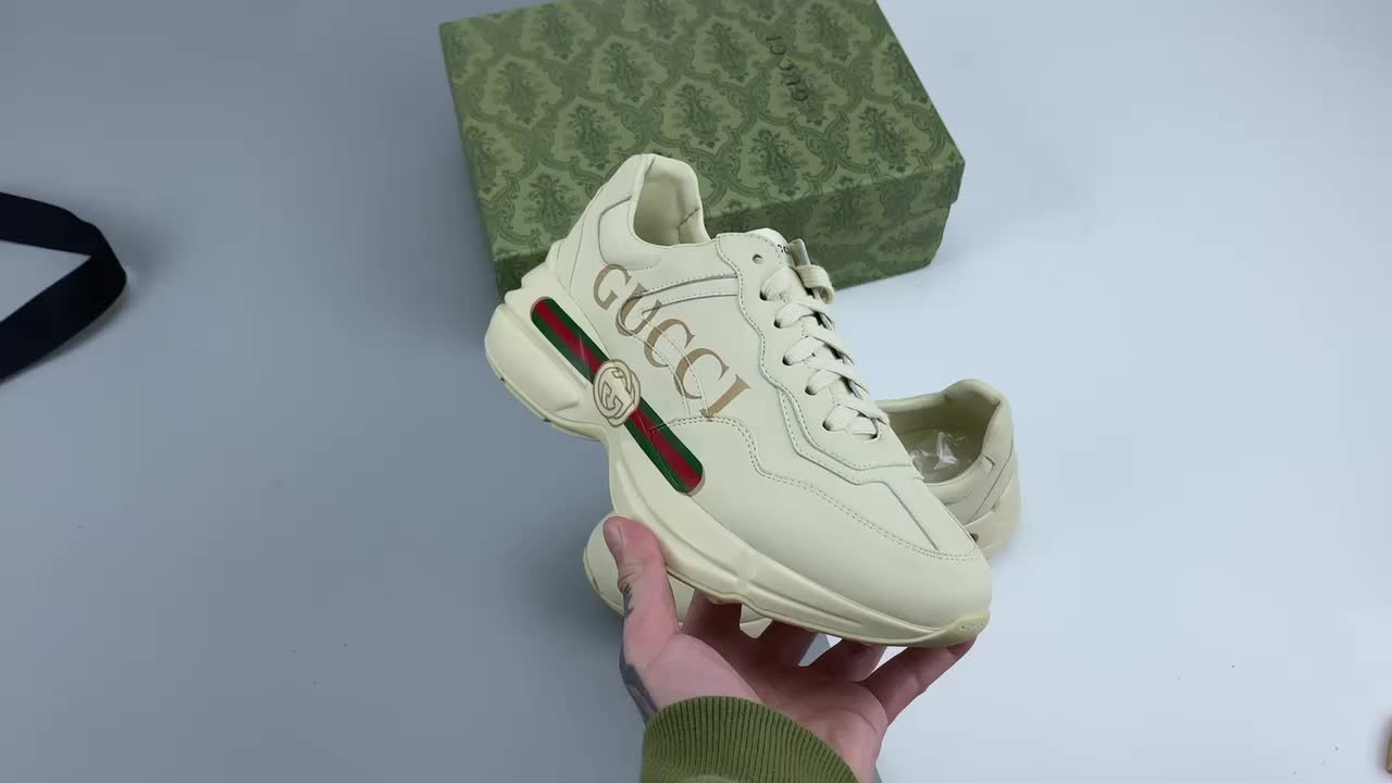 G*cci Rhyton Vintage