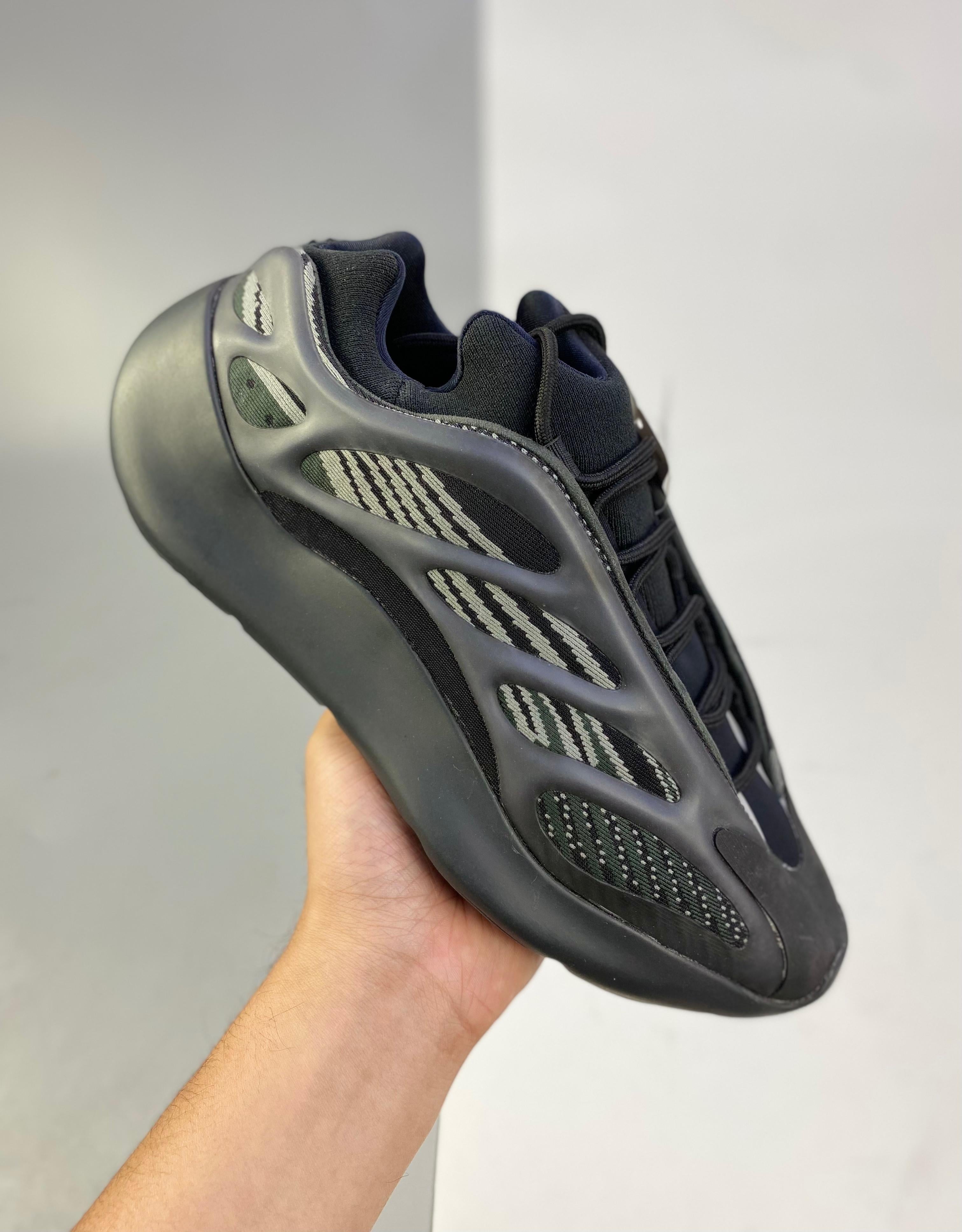 Kanye West X Yeezy 700 V3 36-47