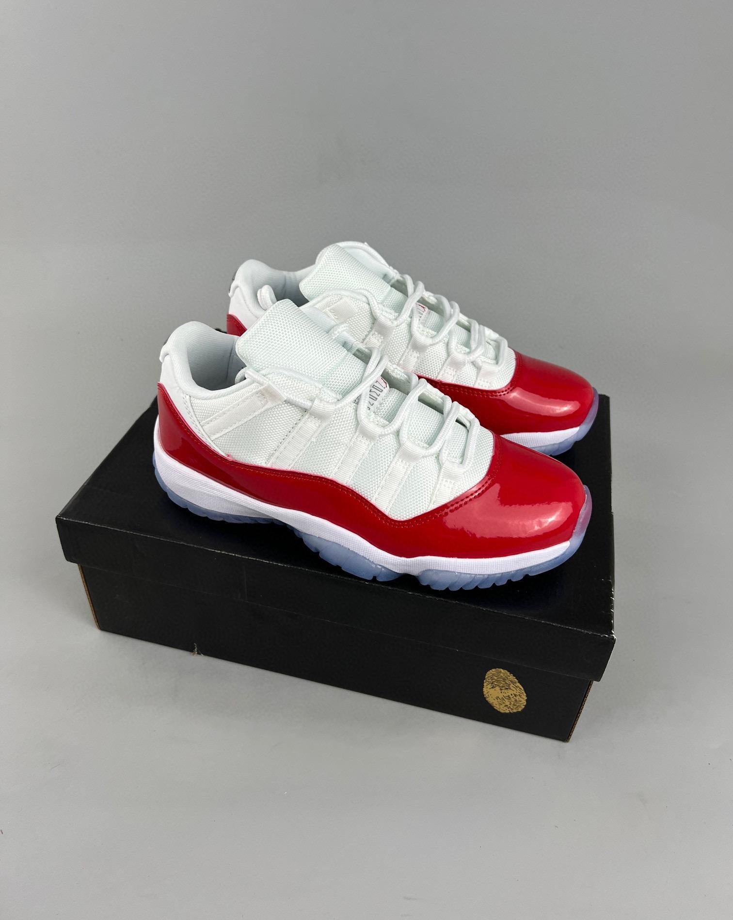 Air Jordan 11 Retro Low Concord Bred 36-47
