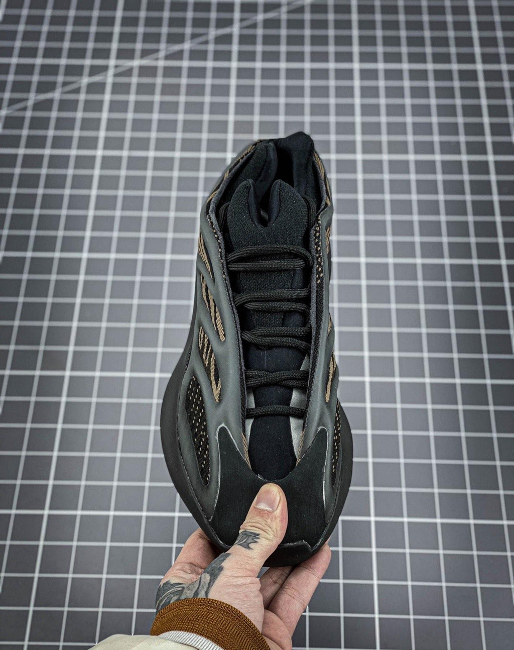 Yeezy 700 V3 36-46