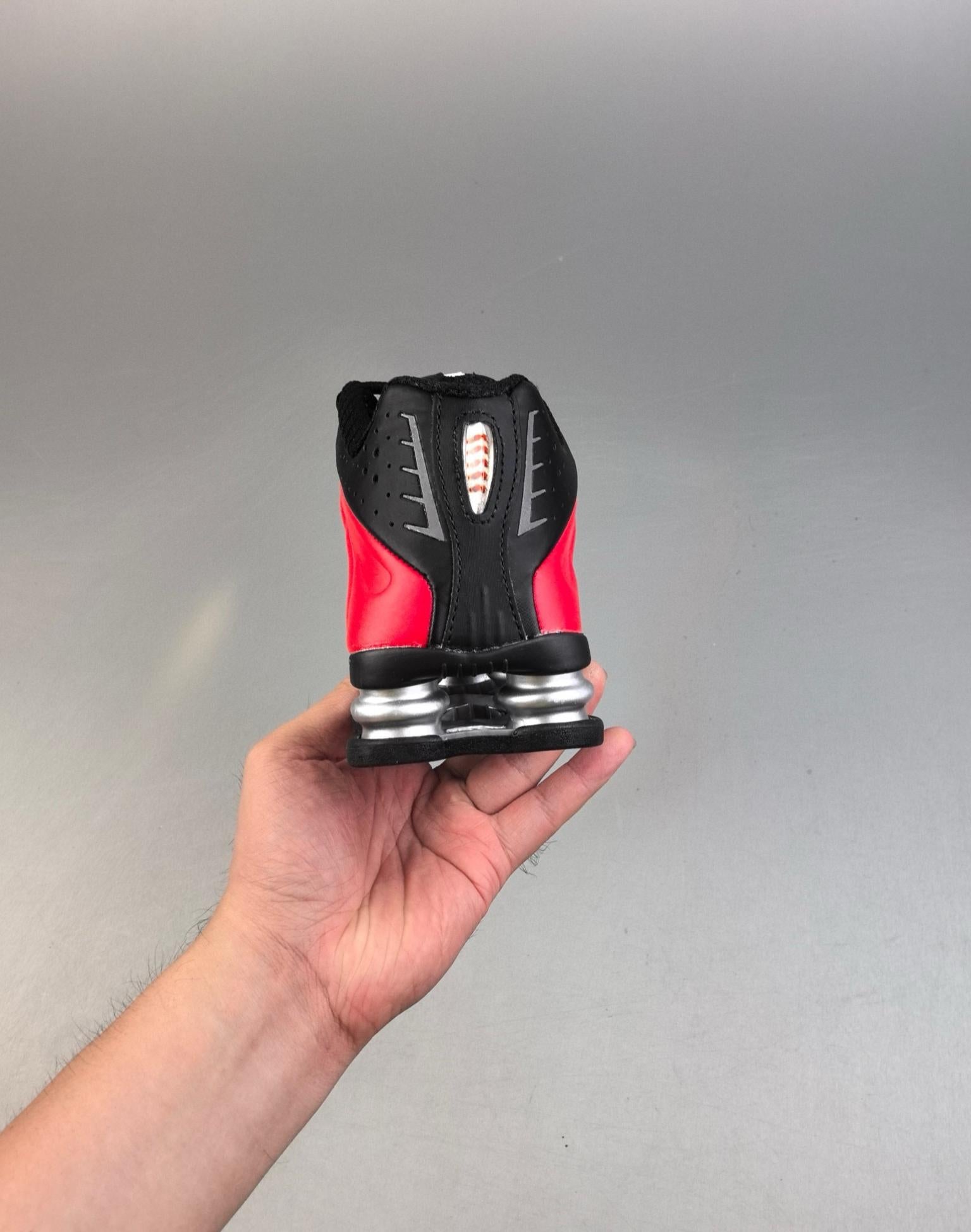 Shox R4 36-45