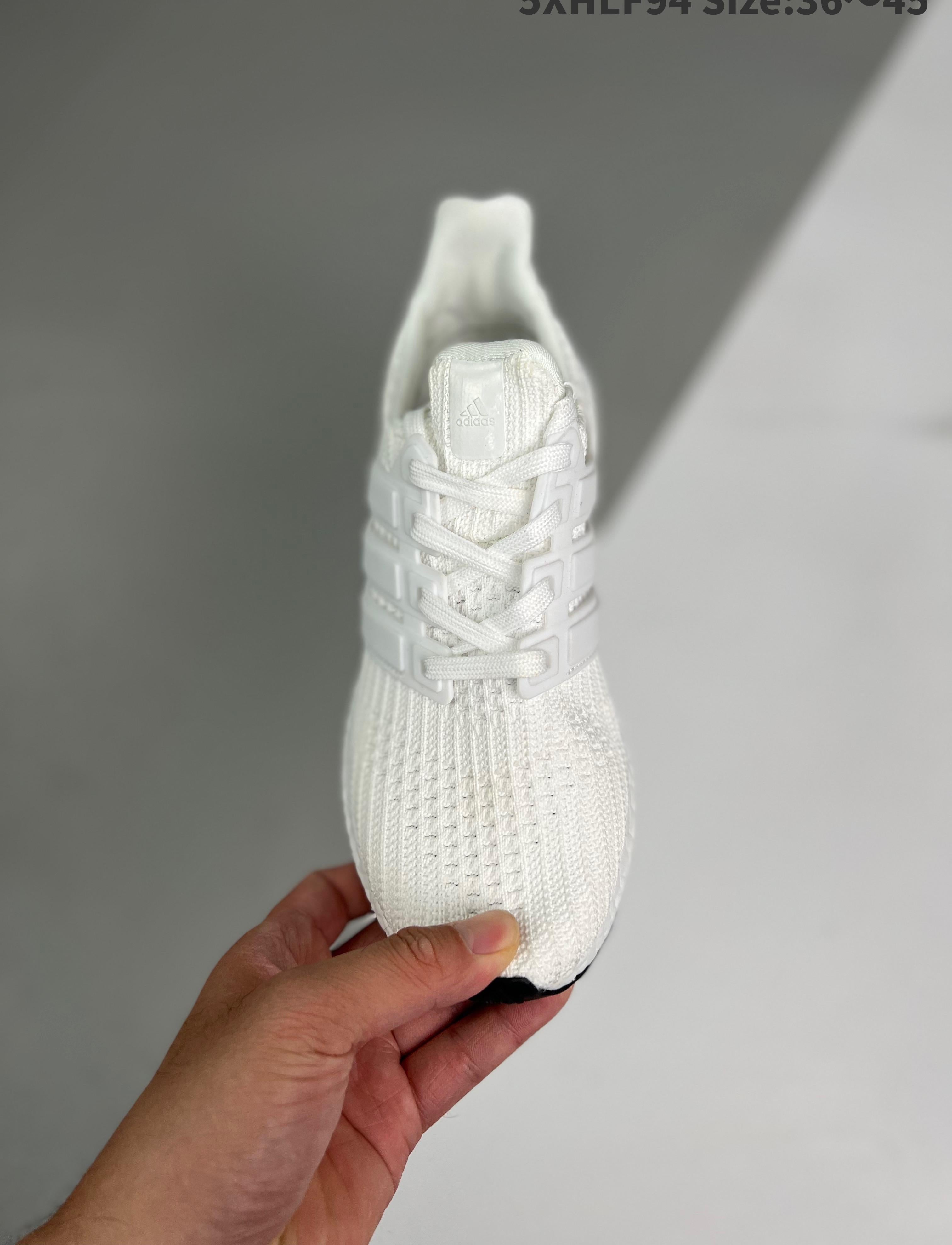 Ultra Boost 40