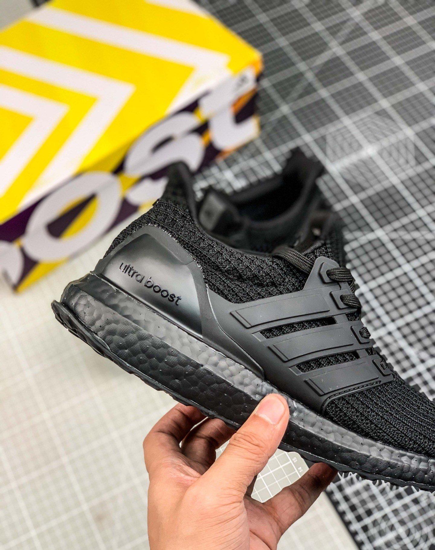 Ultra Boost 40