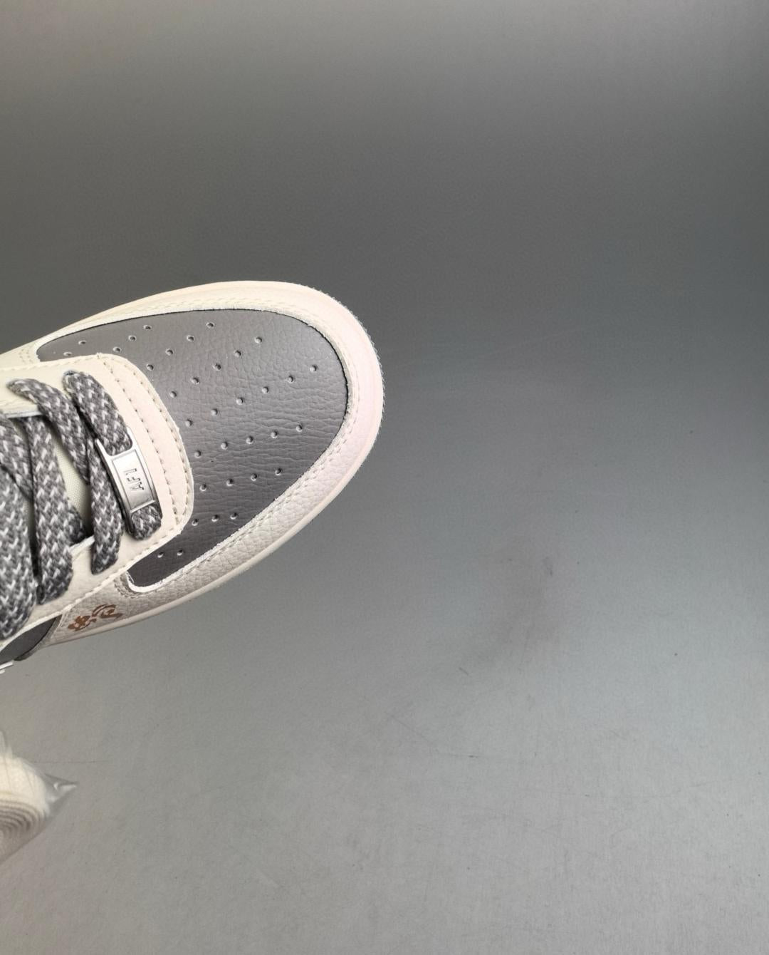 Air Force 1 07 Lv8 36-45
