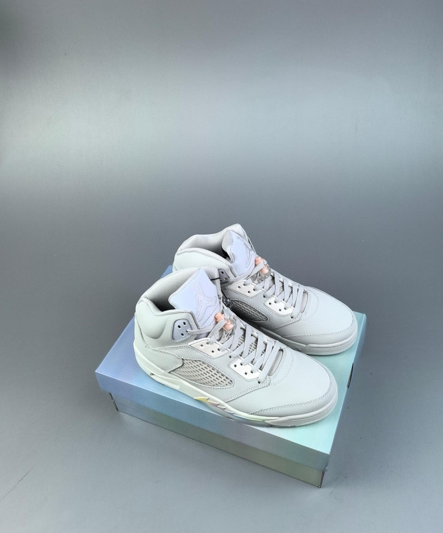 Air Jordan 5 Retro Year Of The Snake 36-47