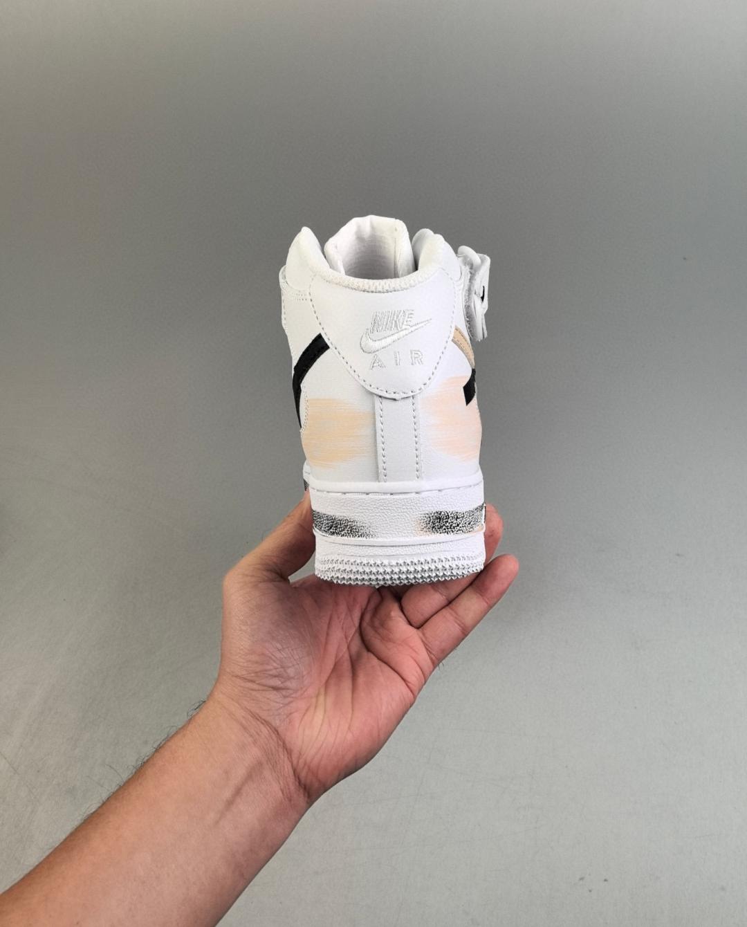 Air Force 1 Mid 07 36-45
