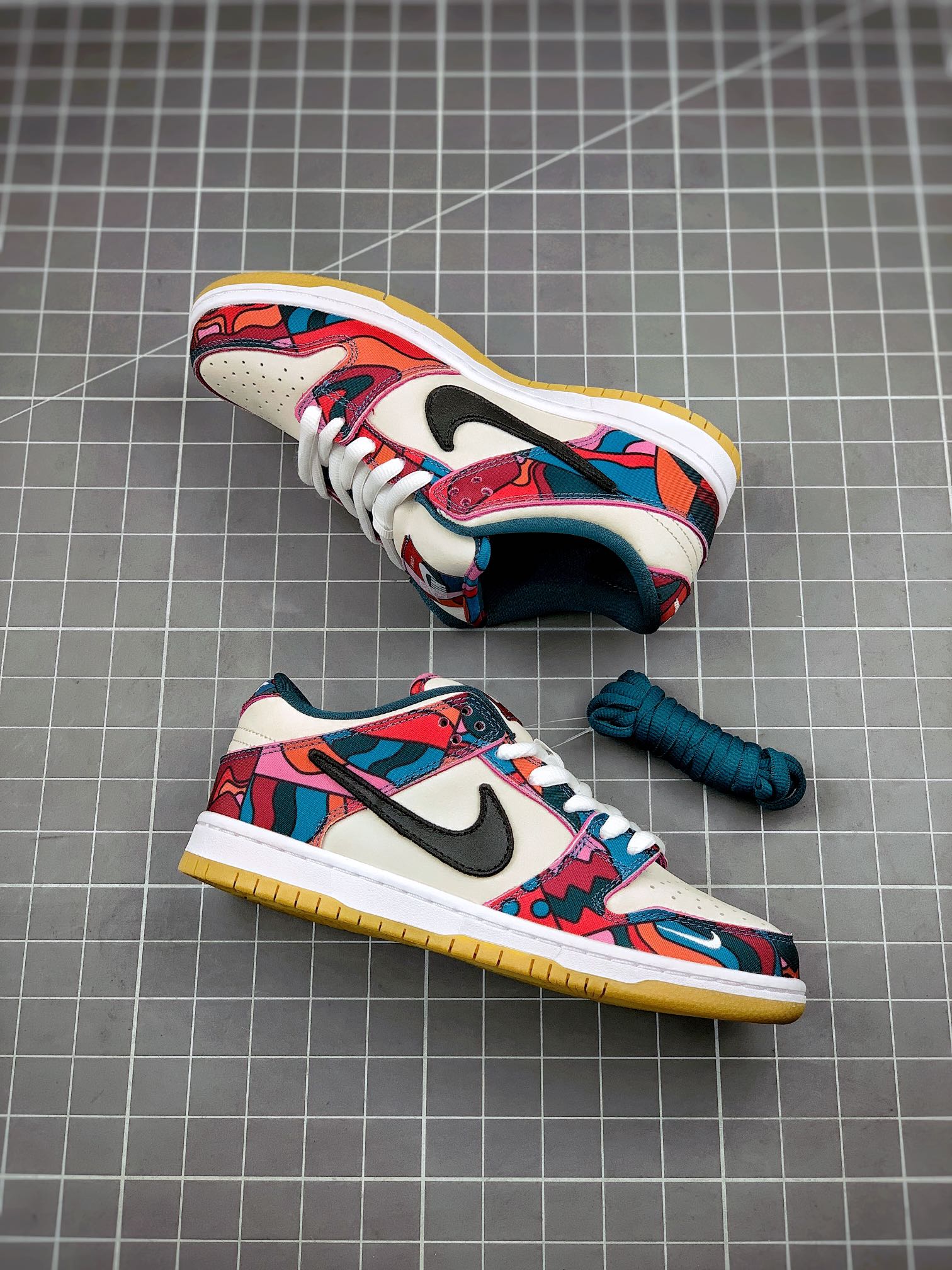 Sb Dunk Low Abstract Art