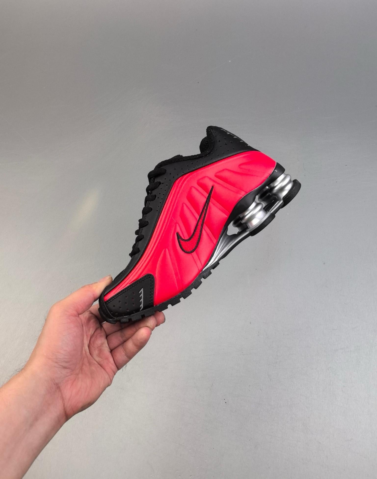 Shox R4 36-45