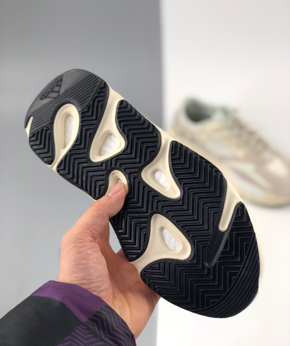 Yeezy 700v2 Teal Blue 36-46