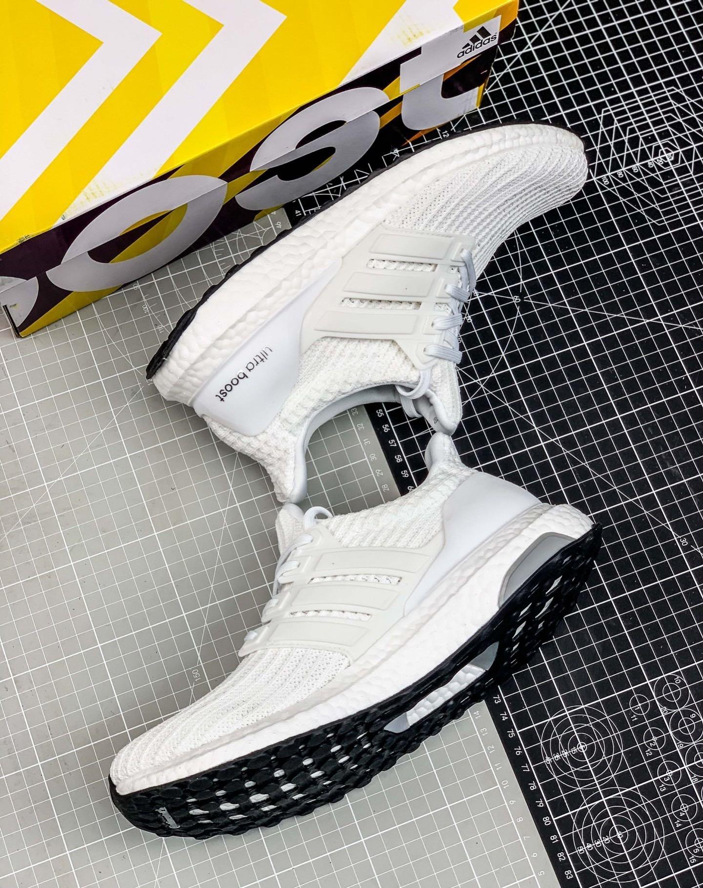 Ultra Boost 40