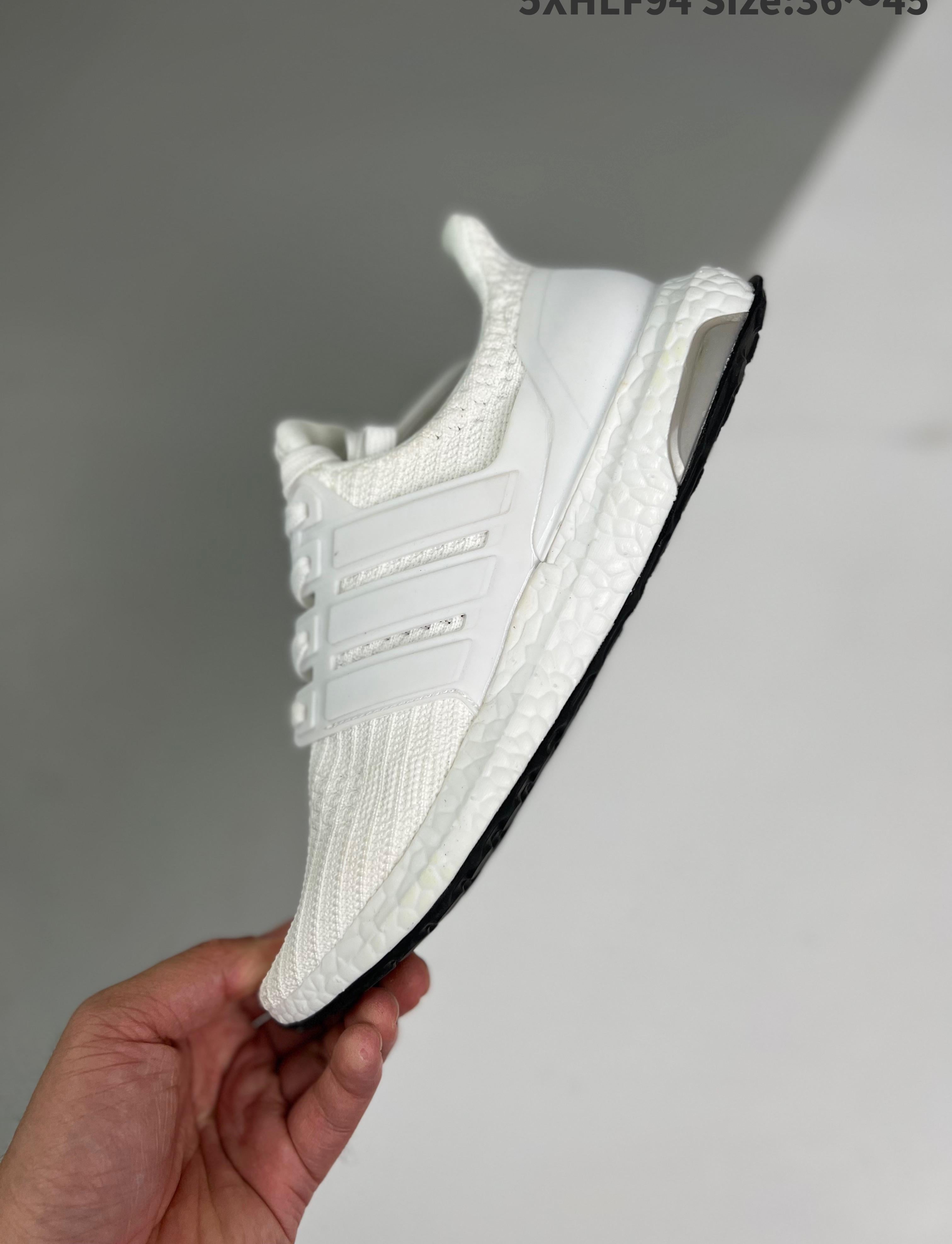 Ultra Boost 40