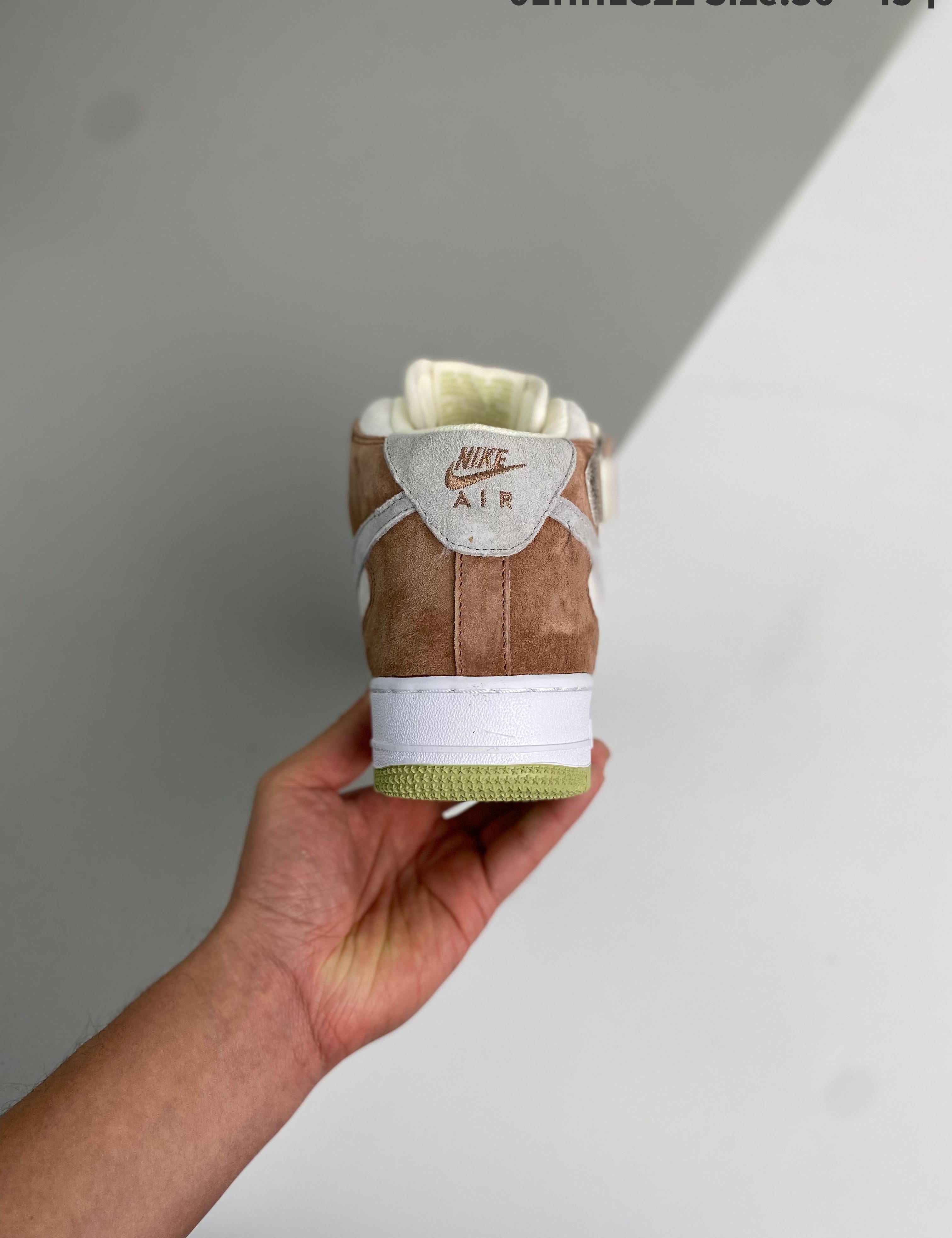 Air Force 1 Mid 07 36-45