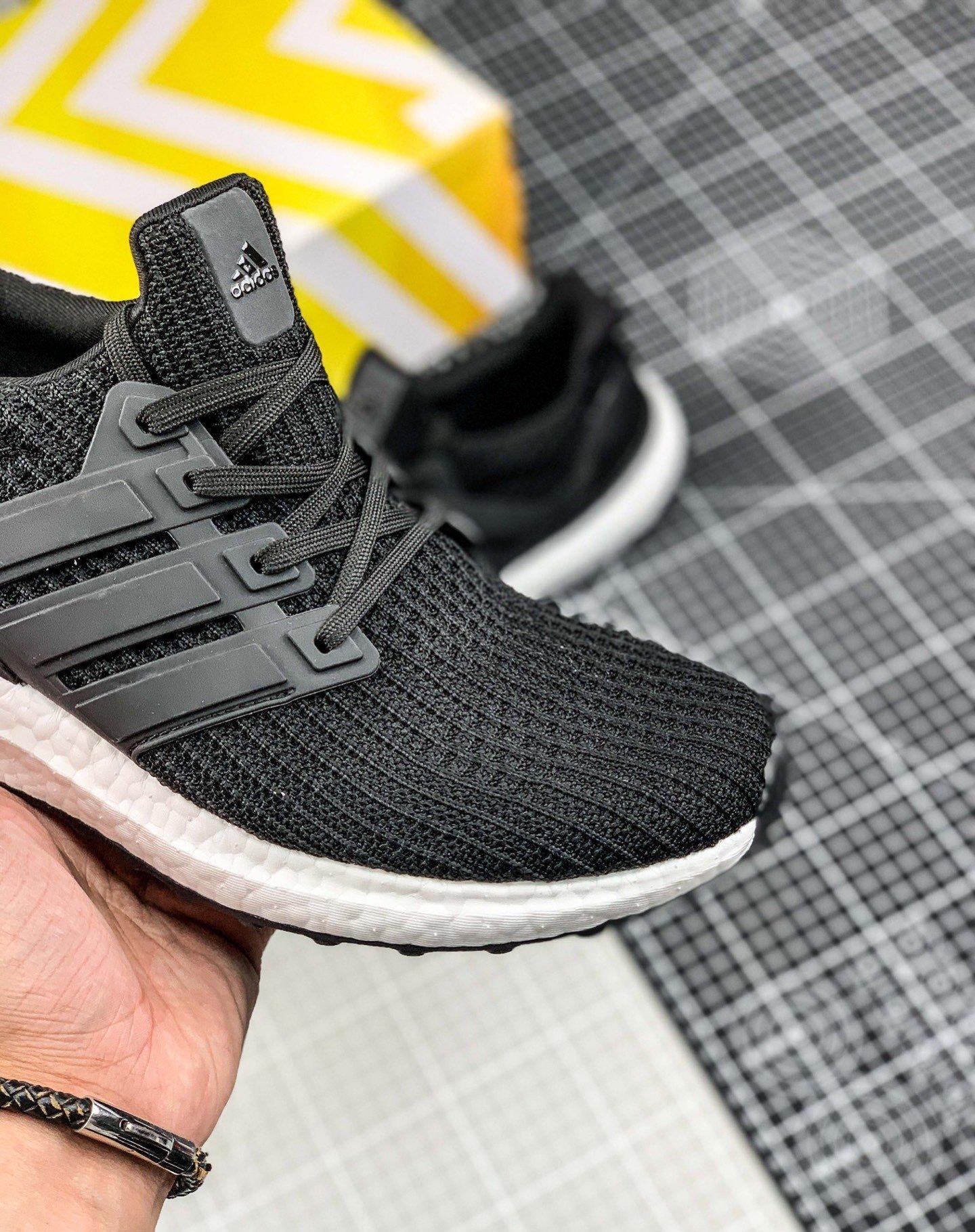 Ultra Boost 40