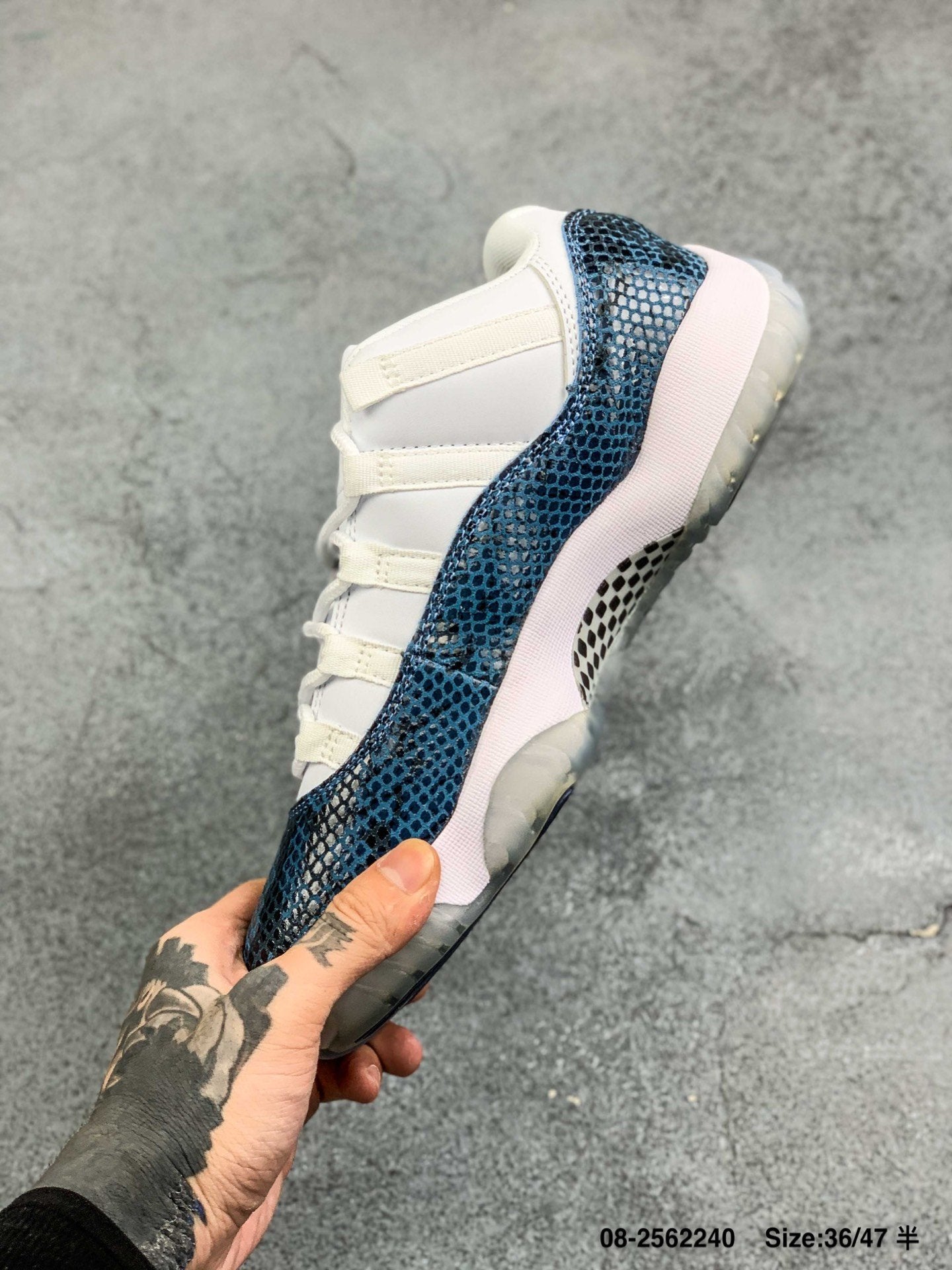 Air Jordan 11 Low