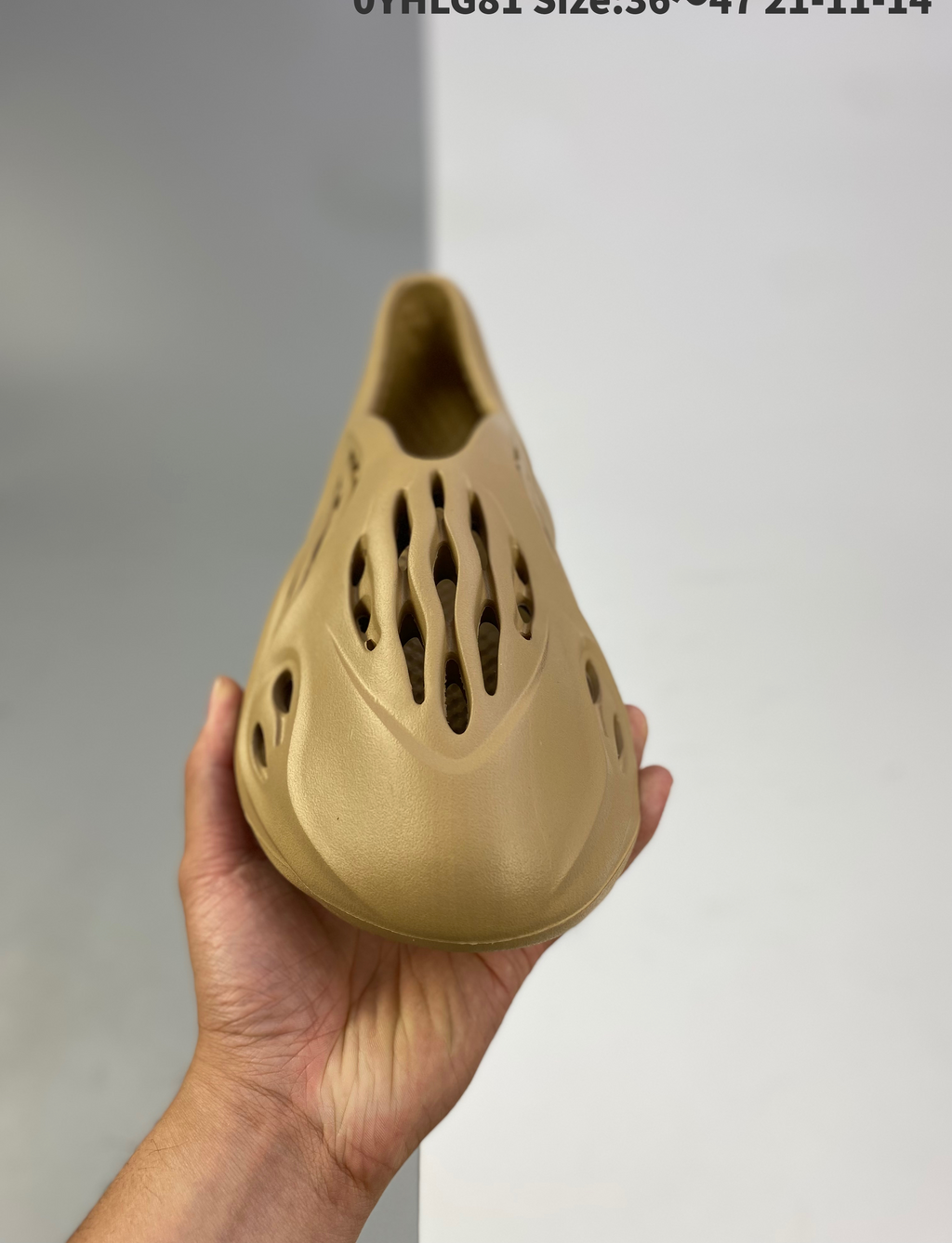 Yeezy Boost 700 Inertia 36-47