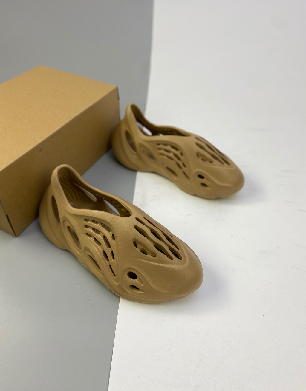 Yeezy Boost 700 Inertia 36-47