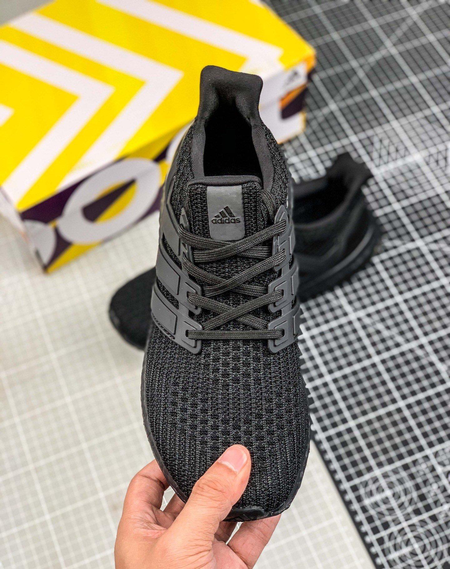 Ultra Boost 40